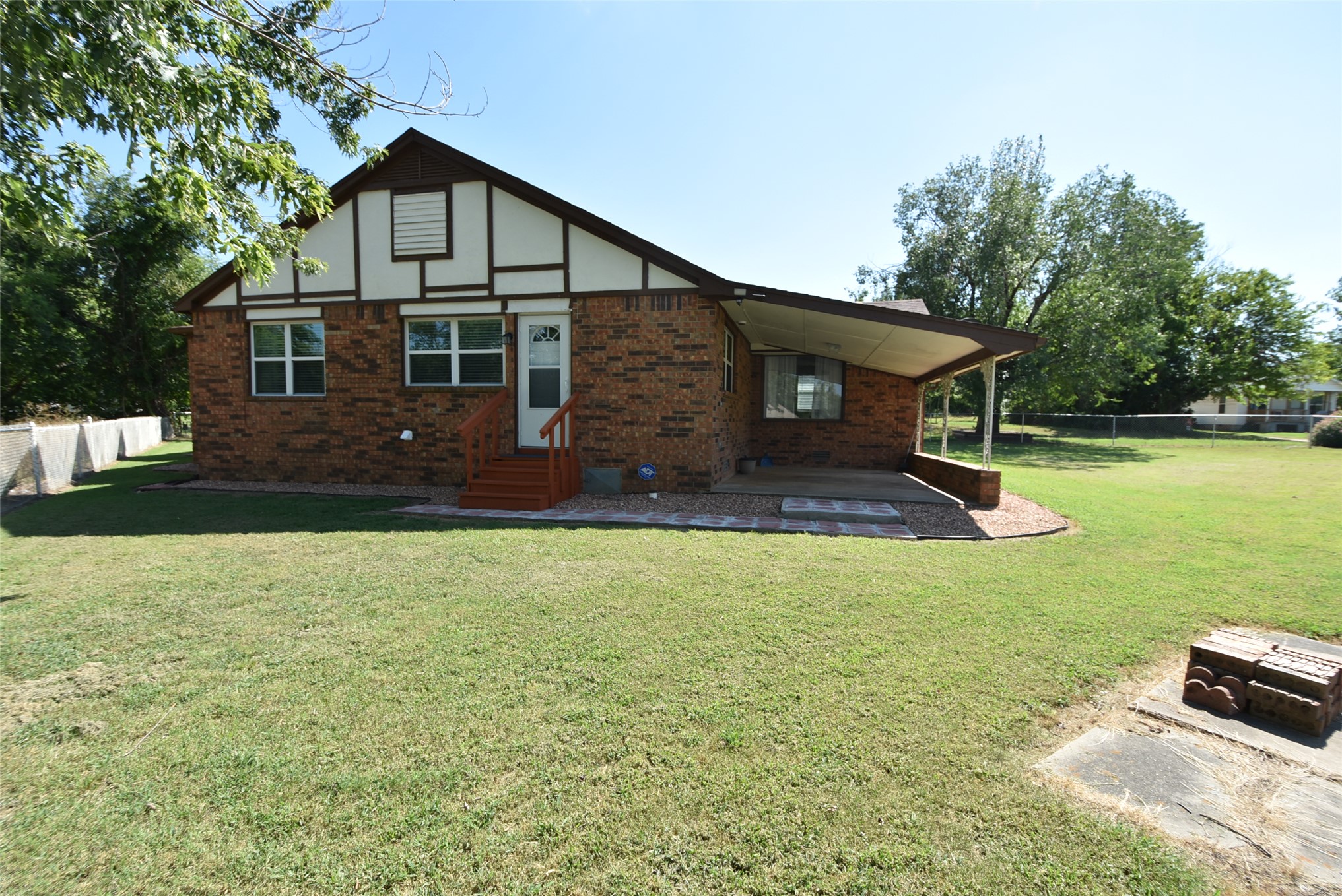 1612 Foster Avenue Seminole OK 74868