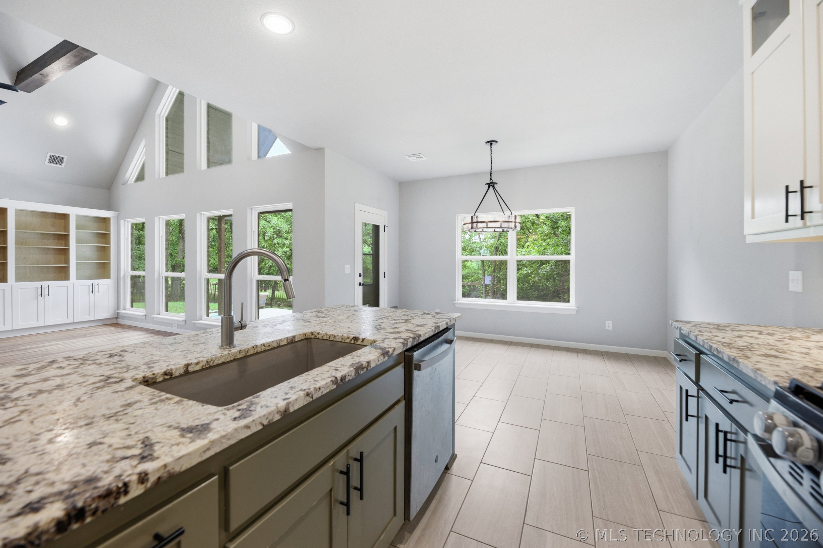 1820 E 45th Place Sand Springs OK 74063