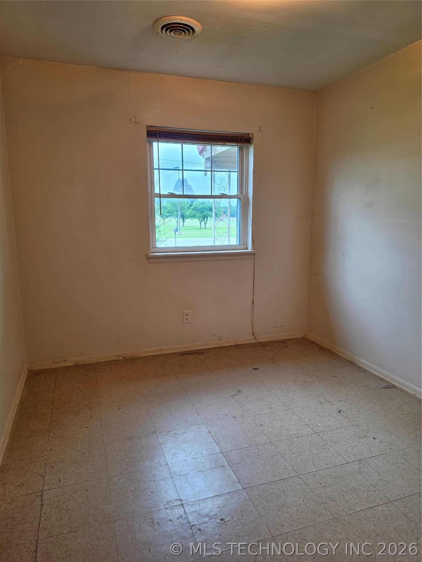 1106 W Hickory Street Stilwell OK 74960