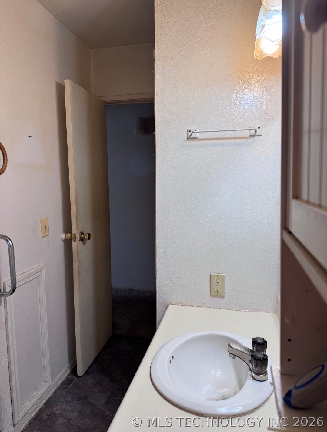 1106 W Hickory Street Stilwell OK 74960