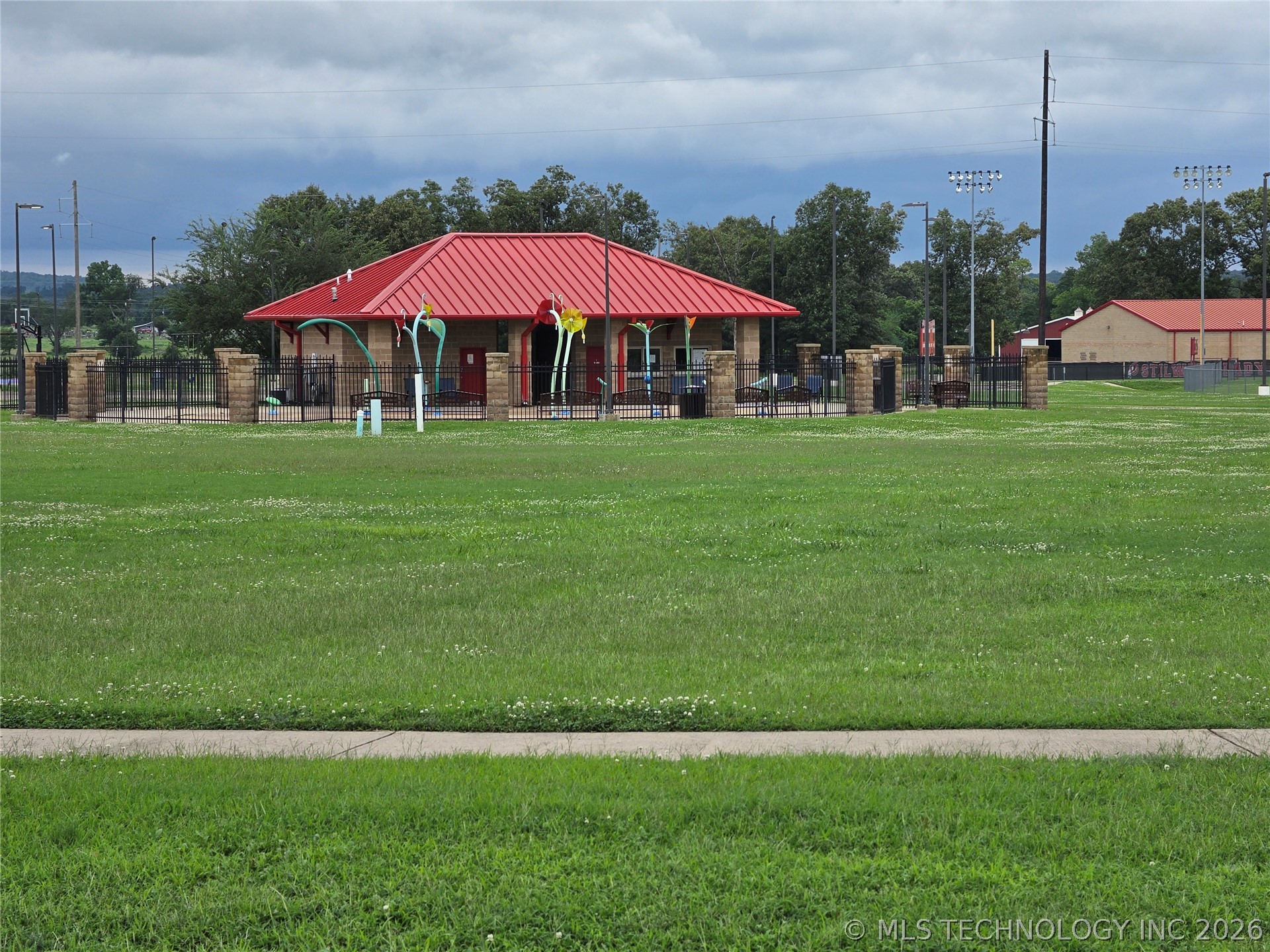 1106 W Hickory Street Stilwell OK 74960