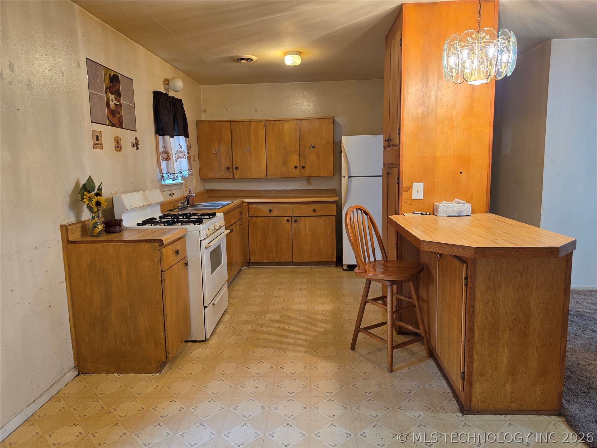 1106 W Hickory Street Stilwell OK 74960
