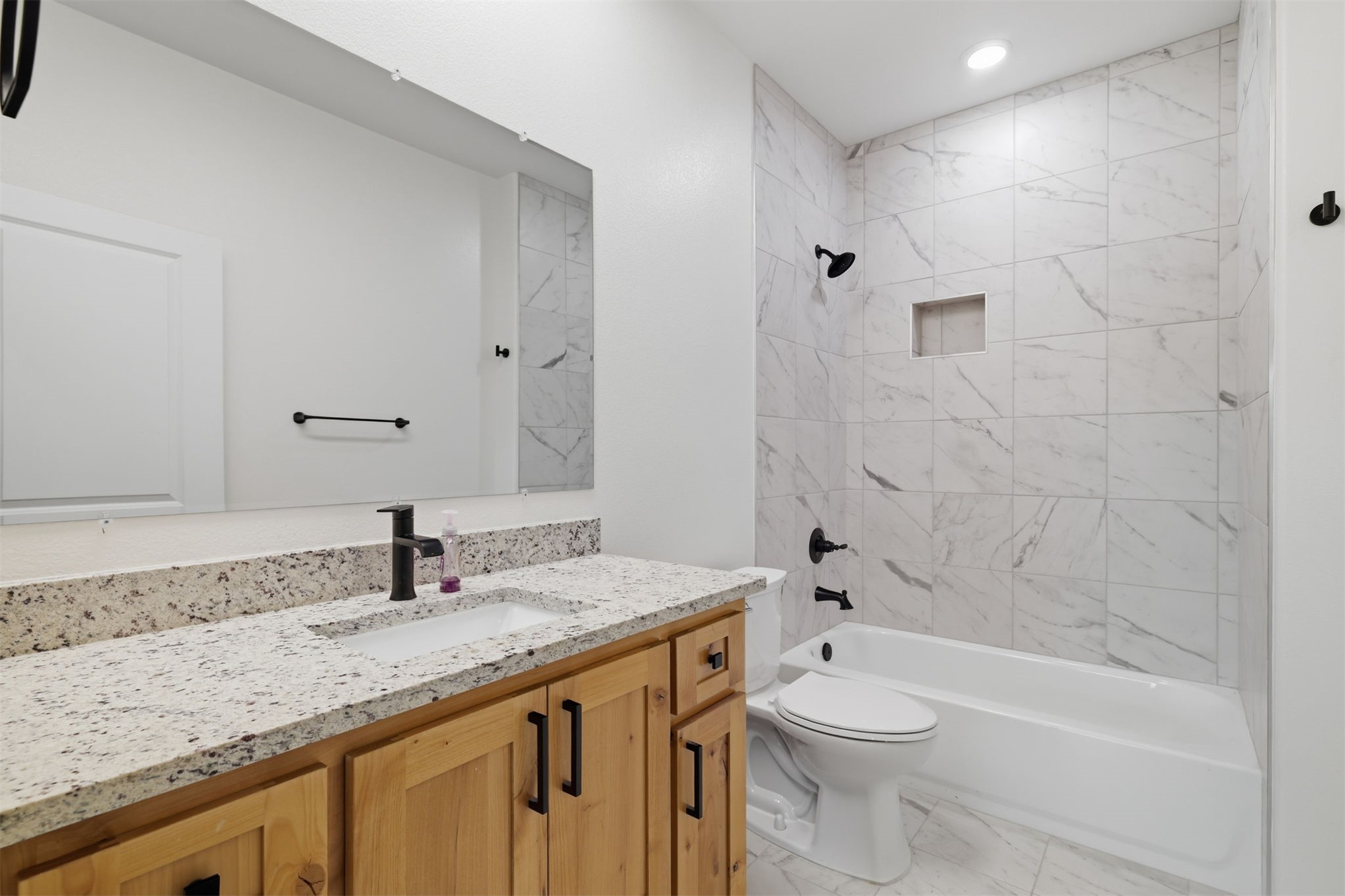 63 Deerfield Colbert OK 74733