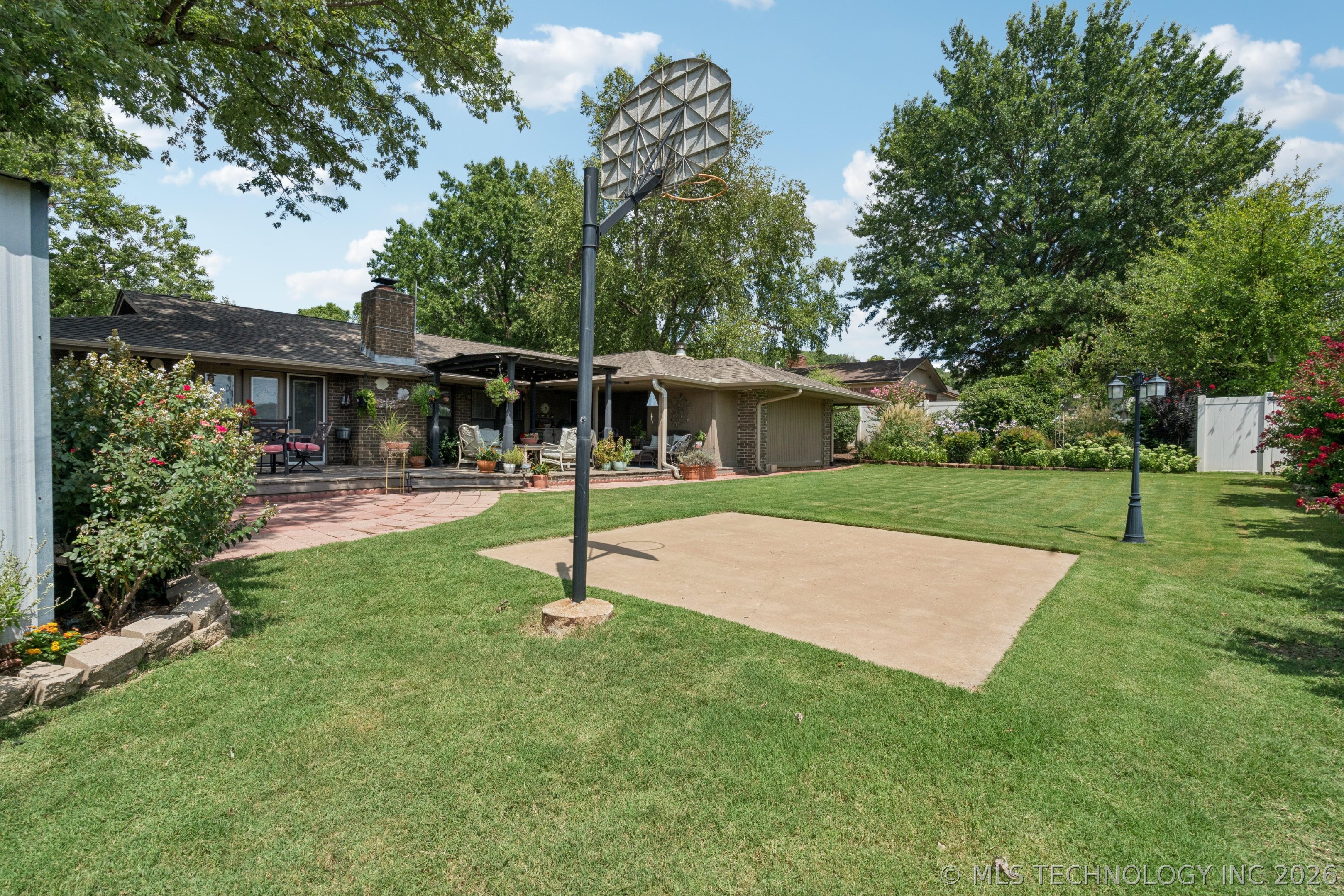 3208 E 80th Place S Tulsa OK 74136