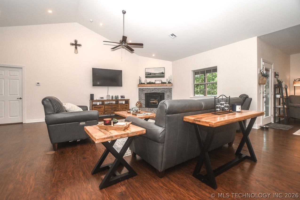 454 Whitetail Road Kansas OK 74347