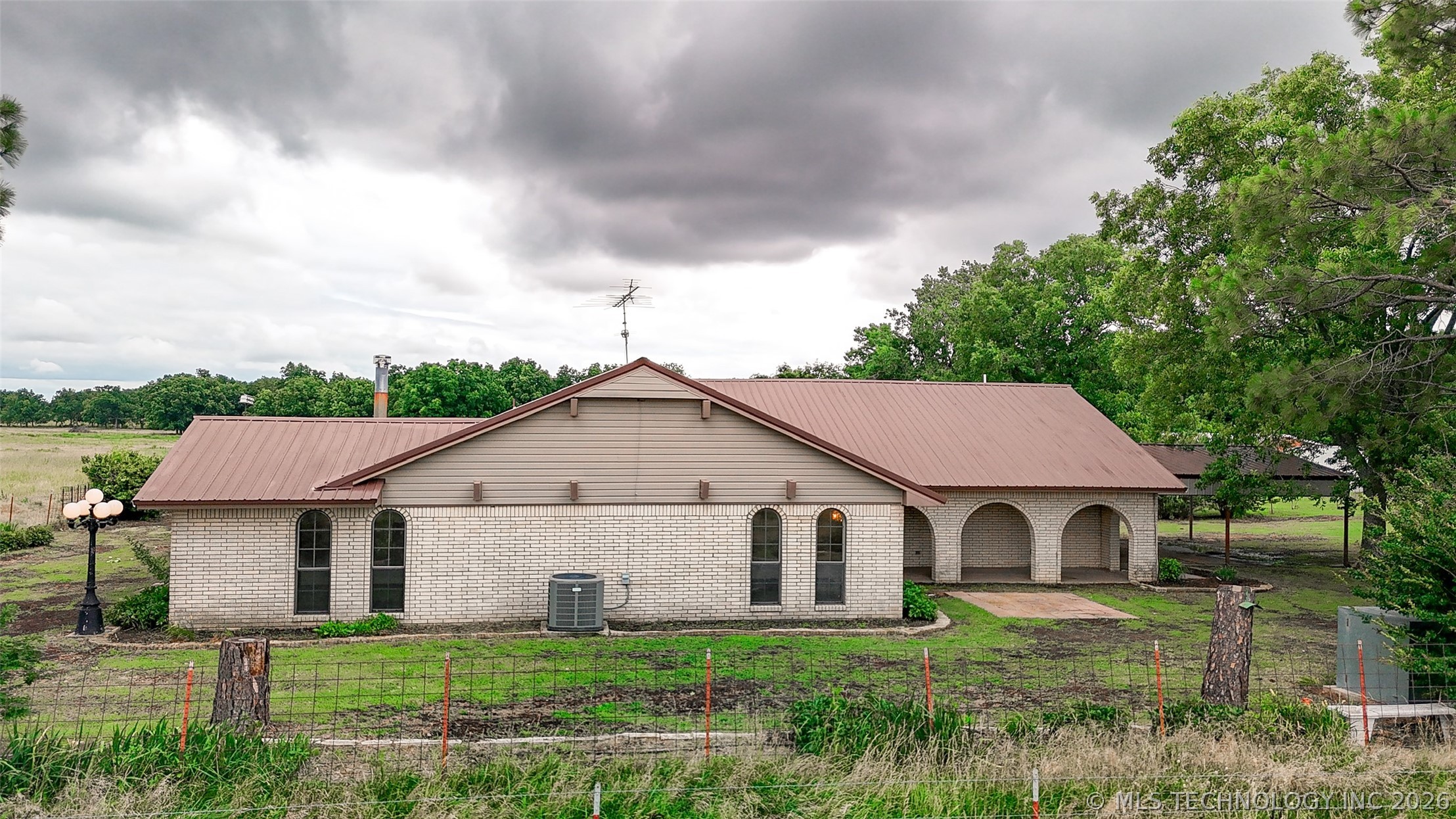 7489 County Road 1620 Roff OK 74865