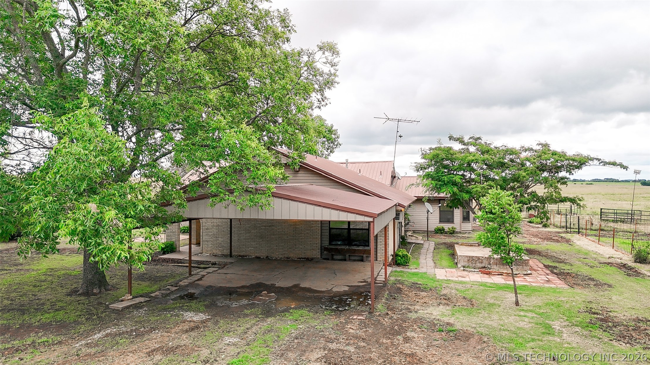 7489 County Road 1620 Roff OK 74865