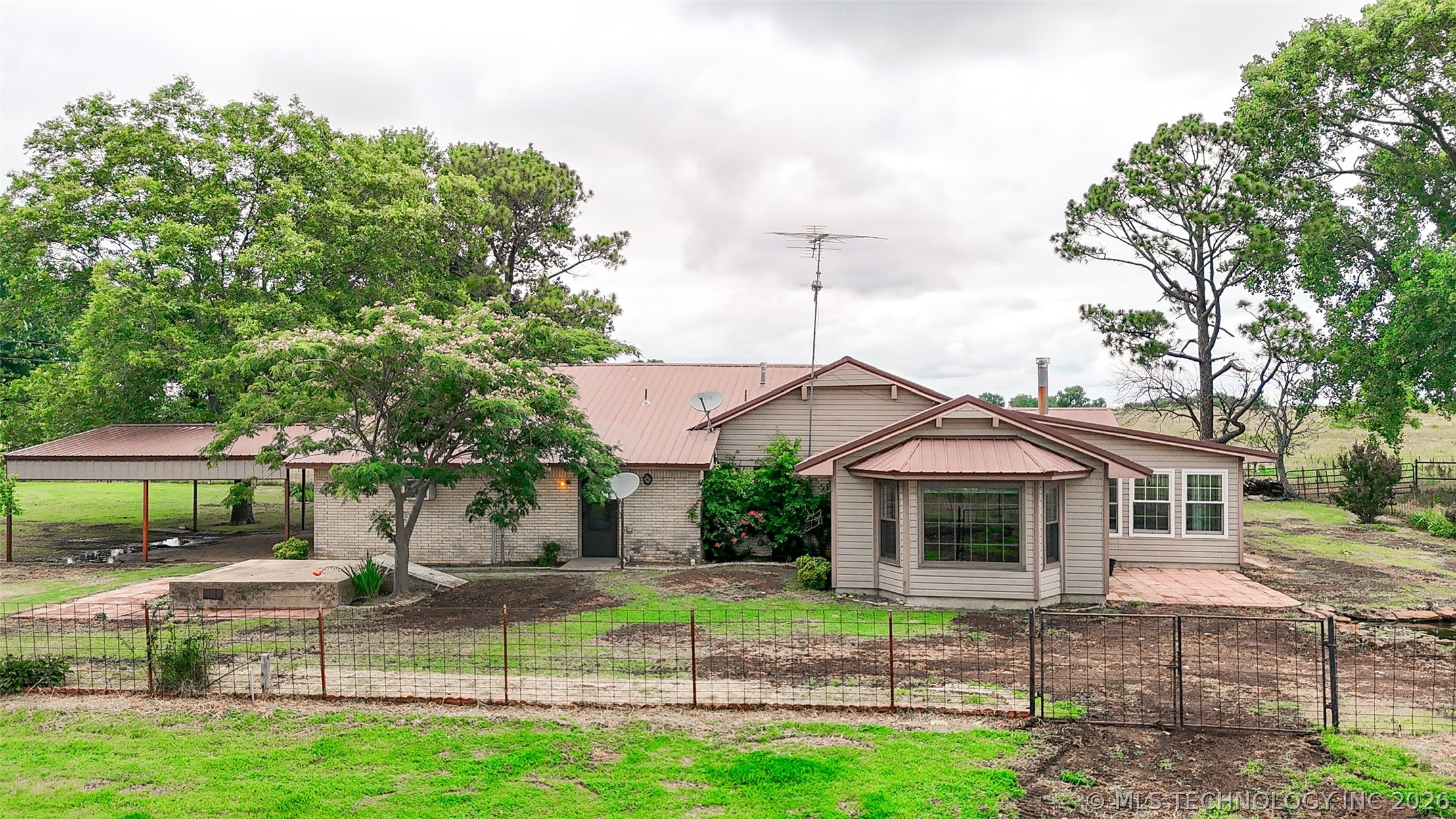 7489 County Road 1620 Roff OK 74865