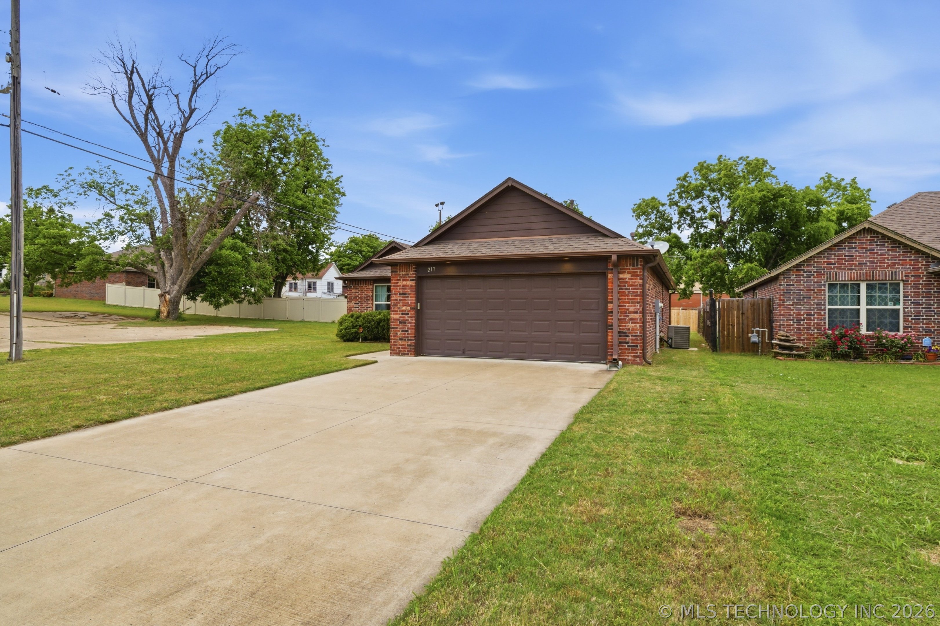 217 E Bryan Avenue Sapulpa OK 74066