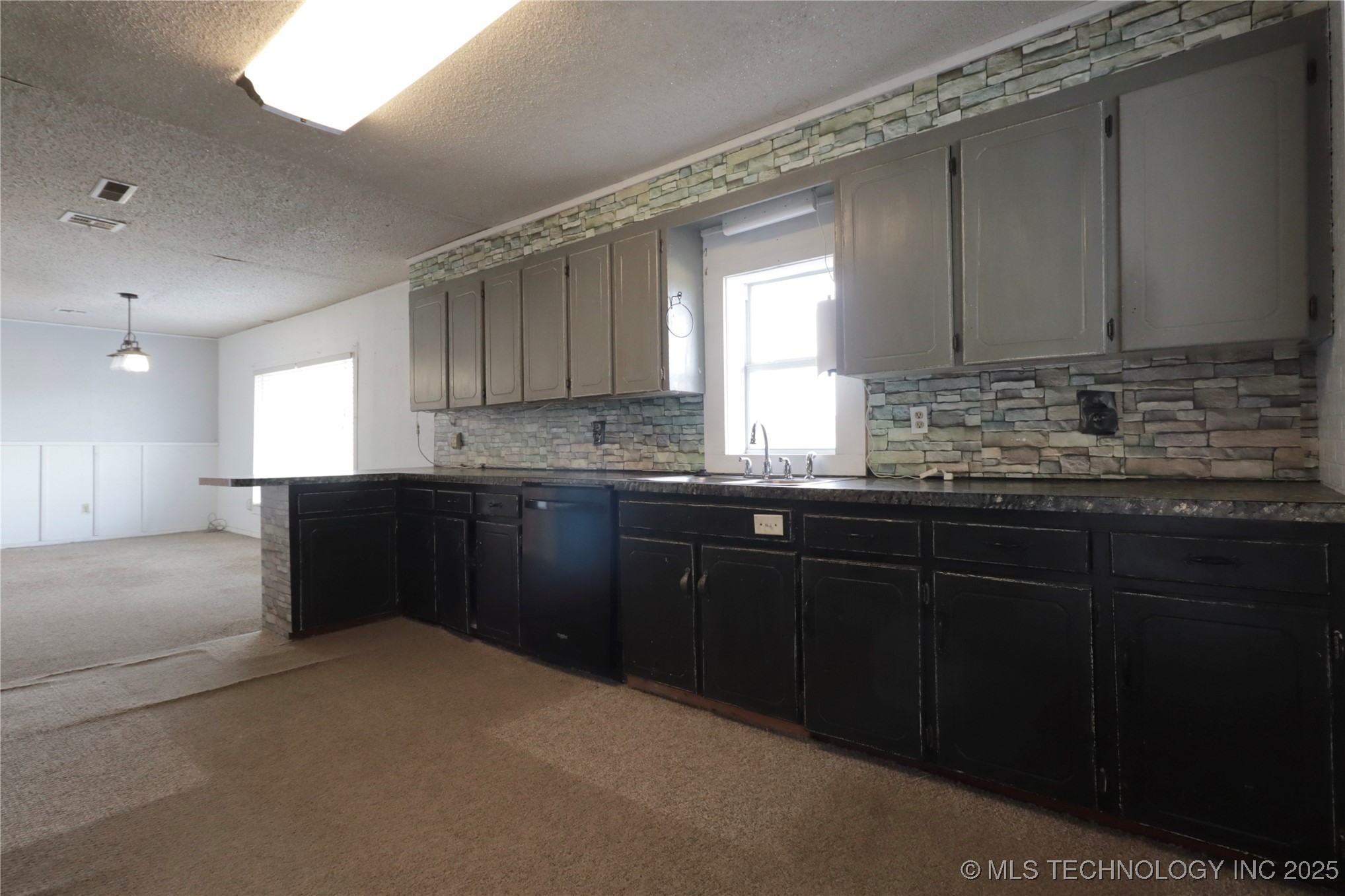 2015 S 14th Street Okemah OK 74859