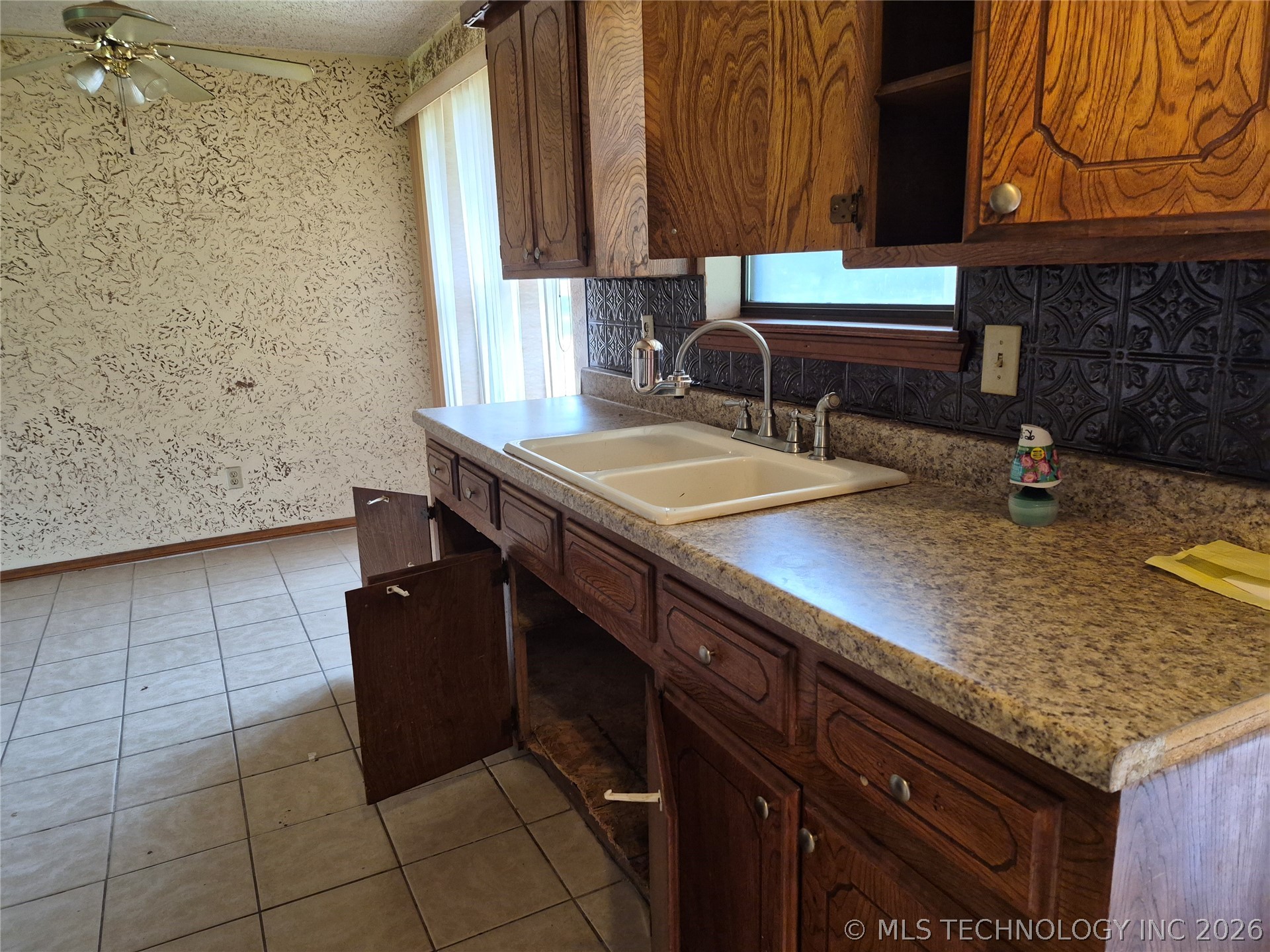 1418 E 1st Street Okmulgee OK 74447