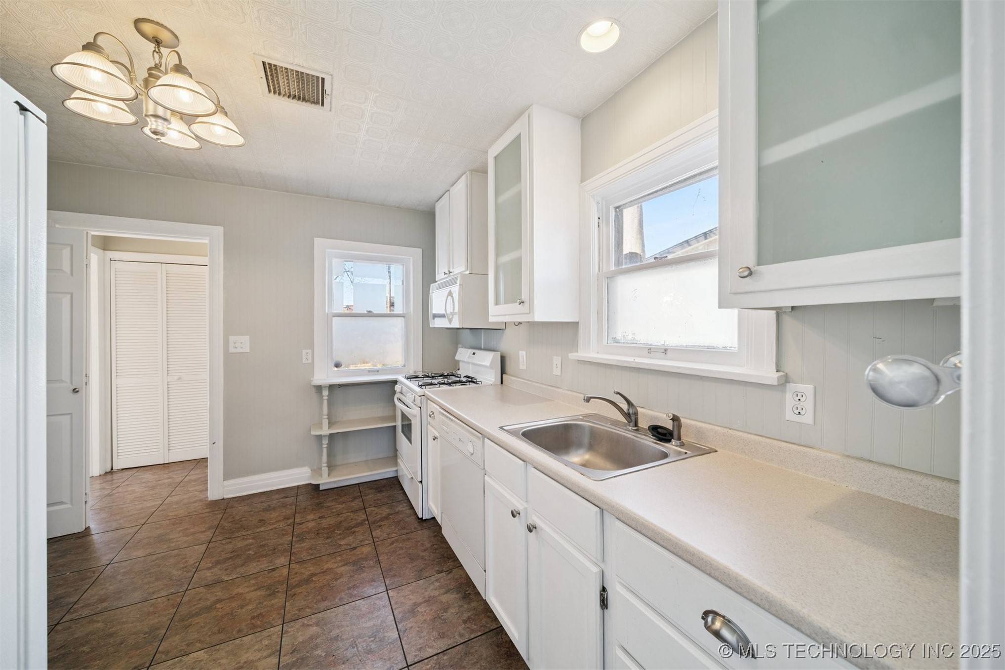 1516 S Atlanta Avenue Tulsa OK 74104