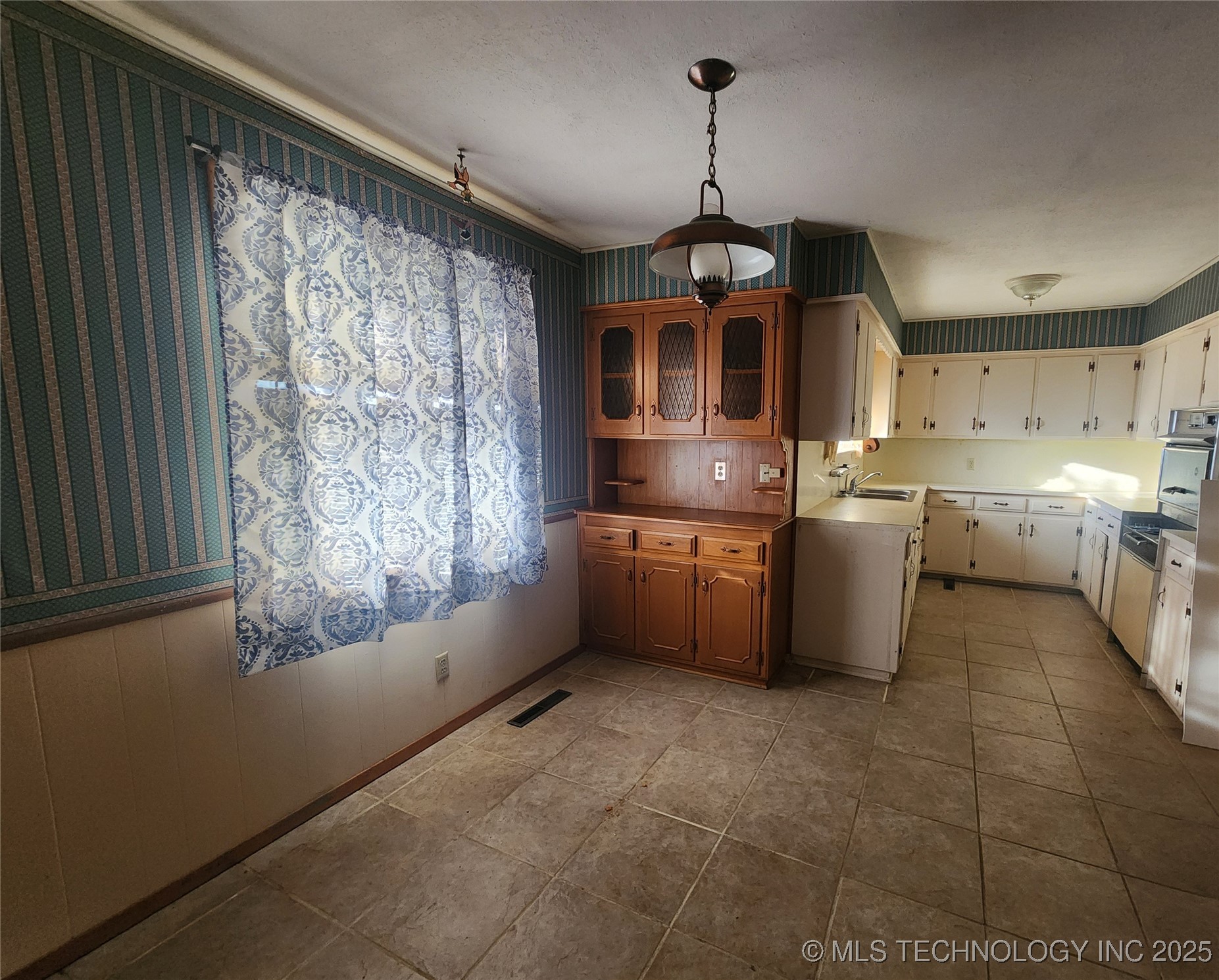 1672 S Velma Avenue Atoka OK 74525