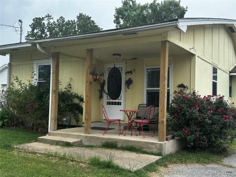 718 E 5th Street Claremore OK 74017