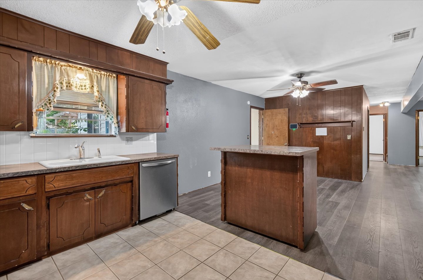 520 S Barclay Avenue Dewey OK 74029