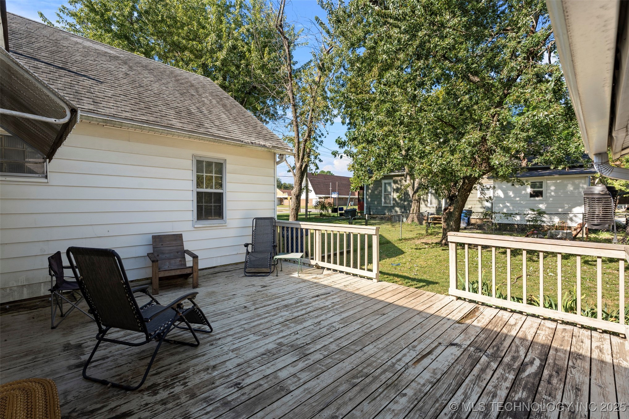 320 W Tahlequah Vinita OK 74301