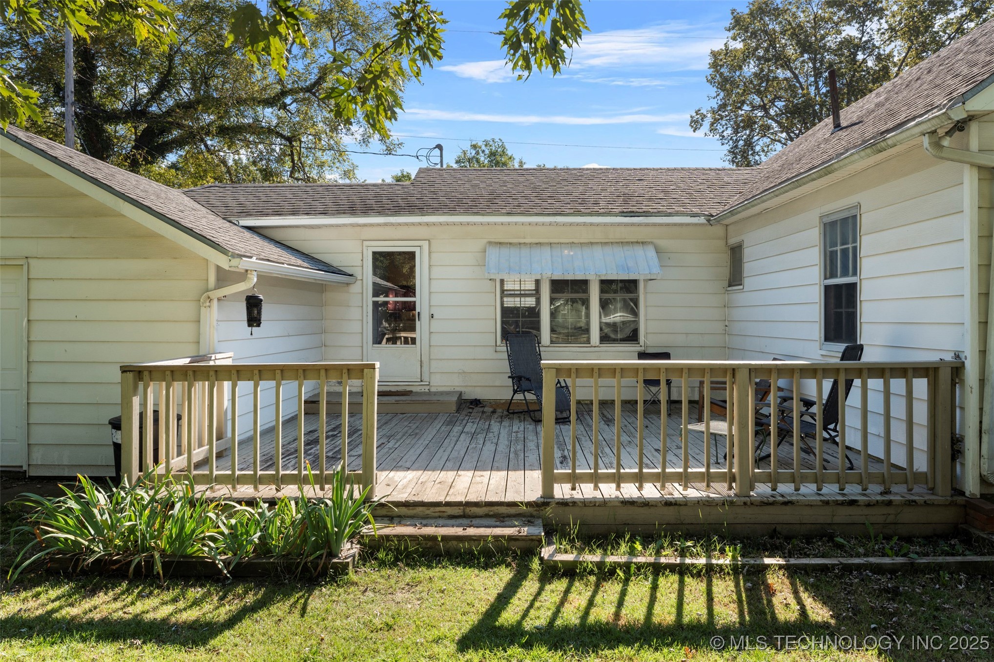 320 W Tahlequah Vinita OK 74301