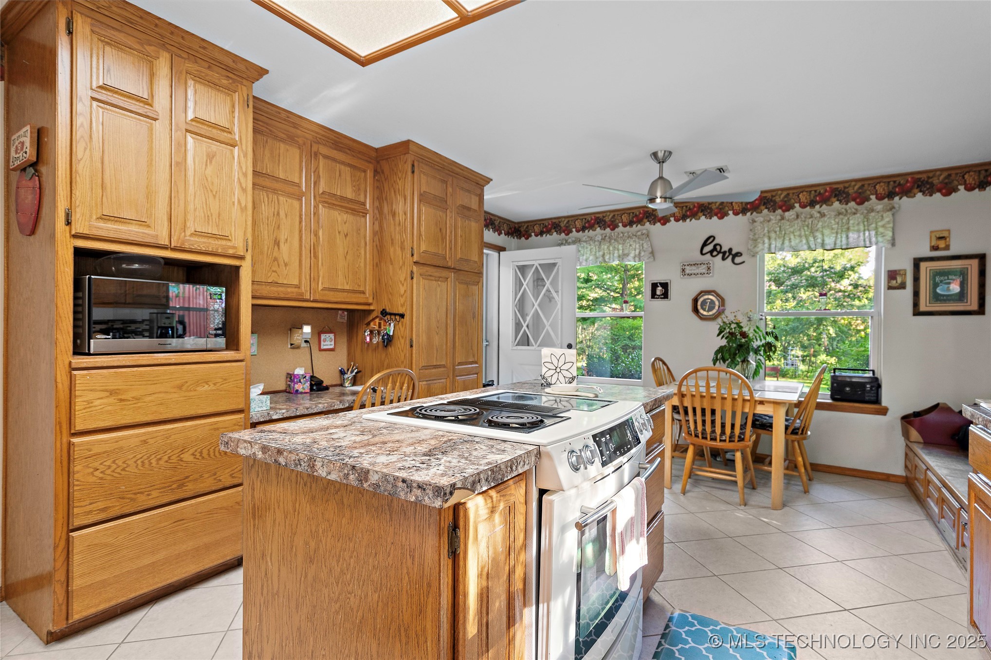 145 Cross Creek Lone Grove OK 73401