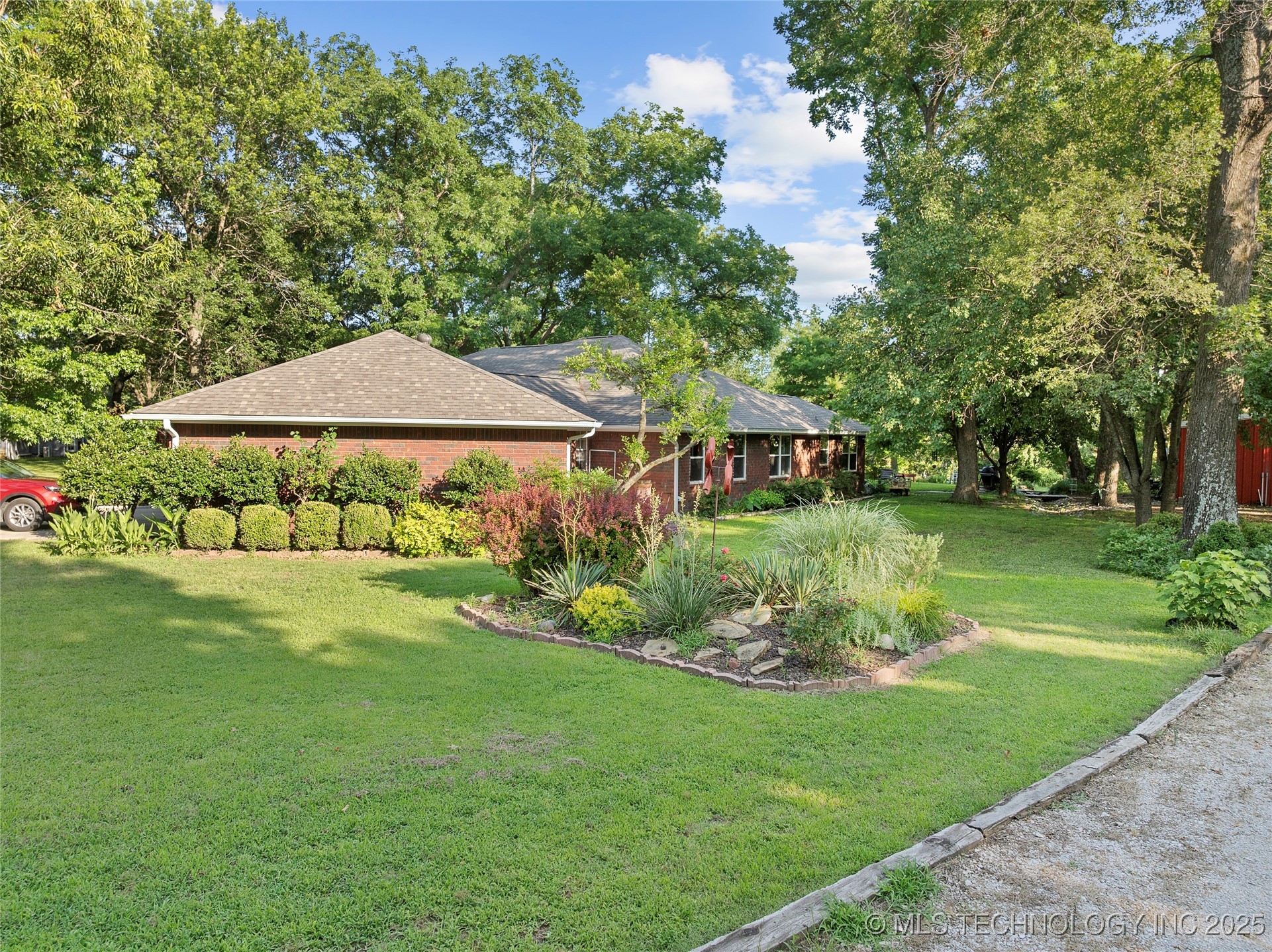 145 Cross Creek Lone Grove OK 73401