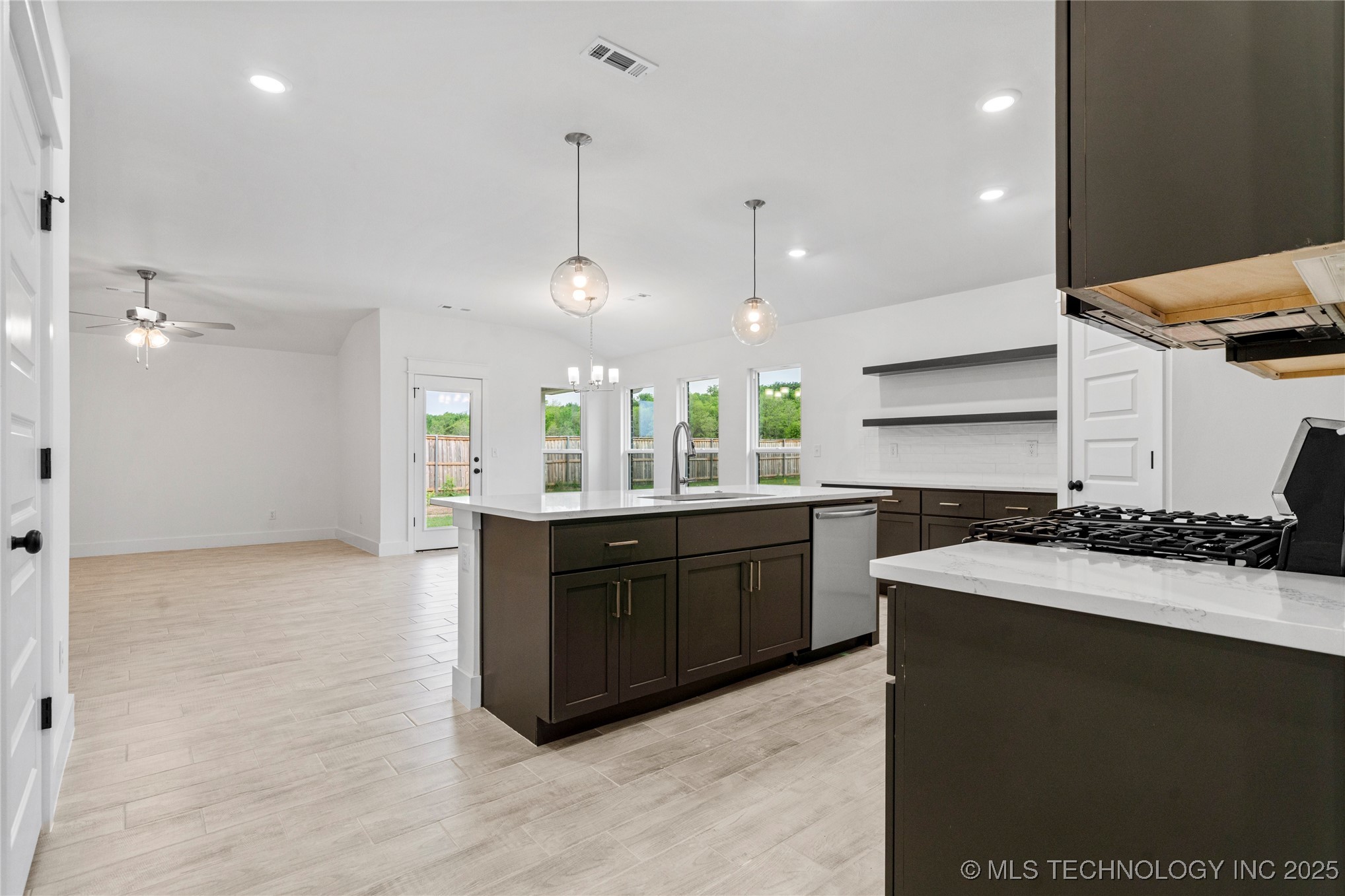 2812 E Monroe Street Broken Arrow OK 74014