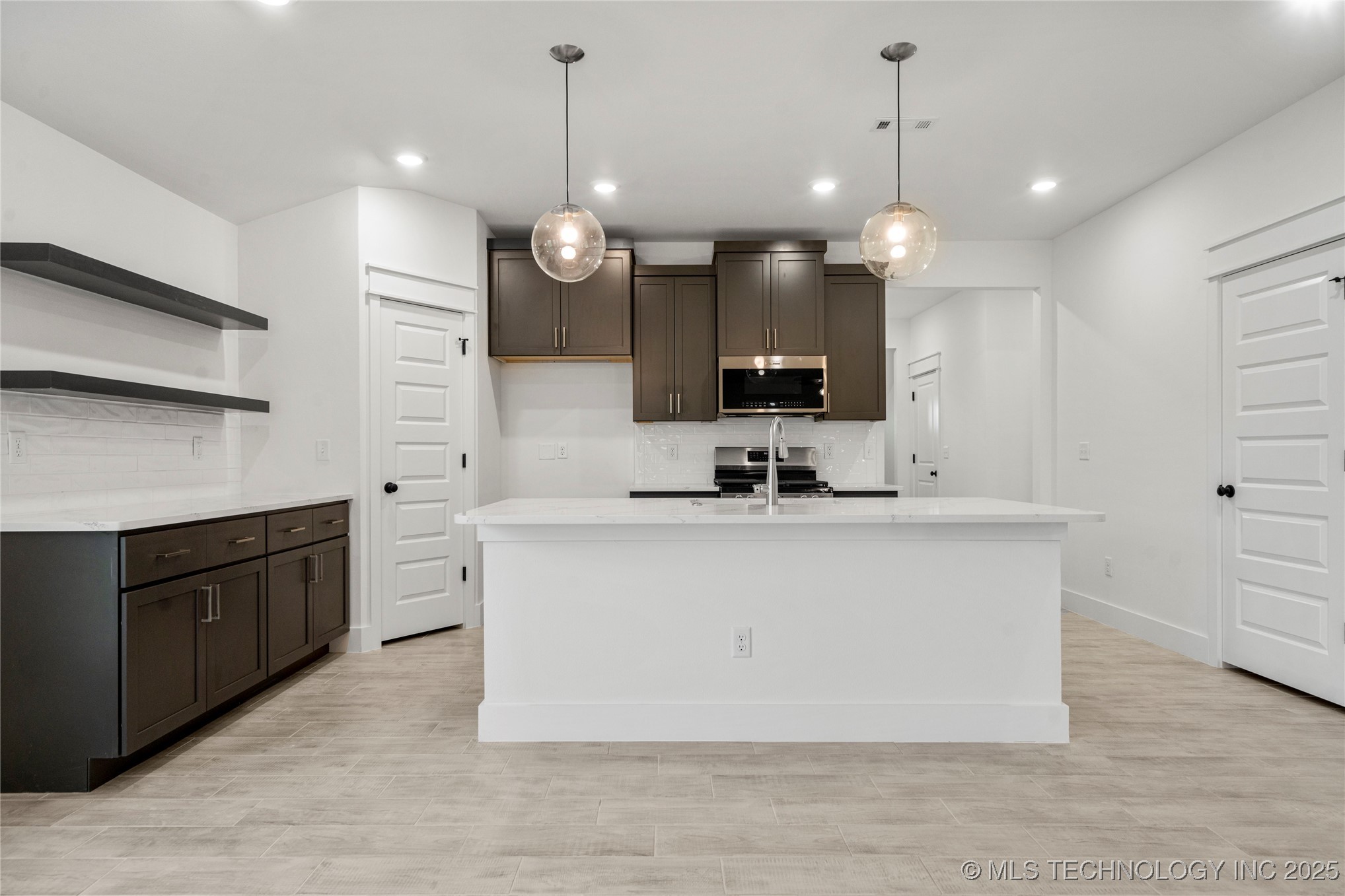 2812 E Monroe Street Broken Arrow OK 74014