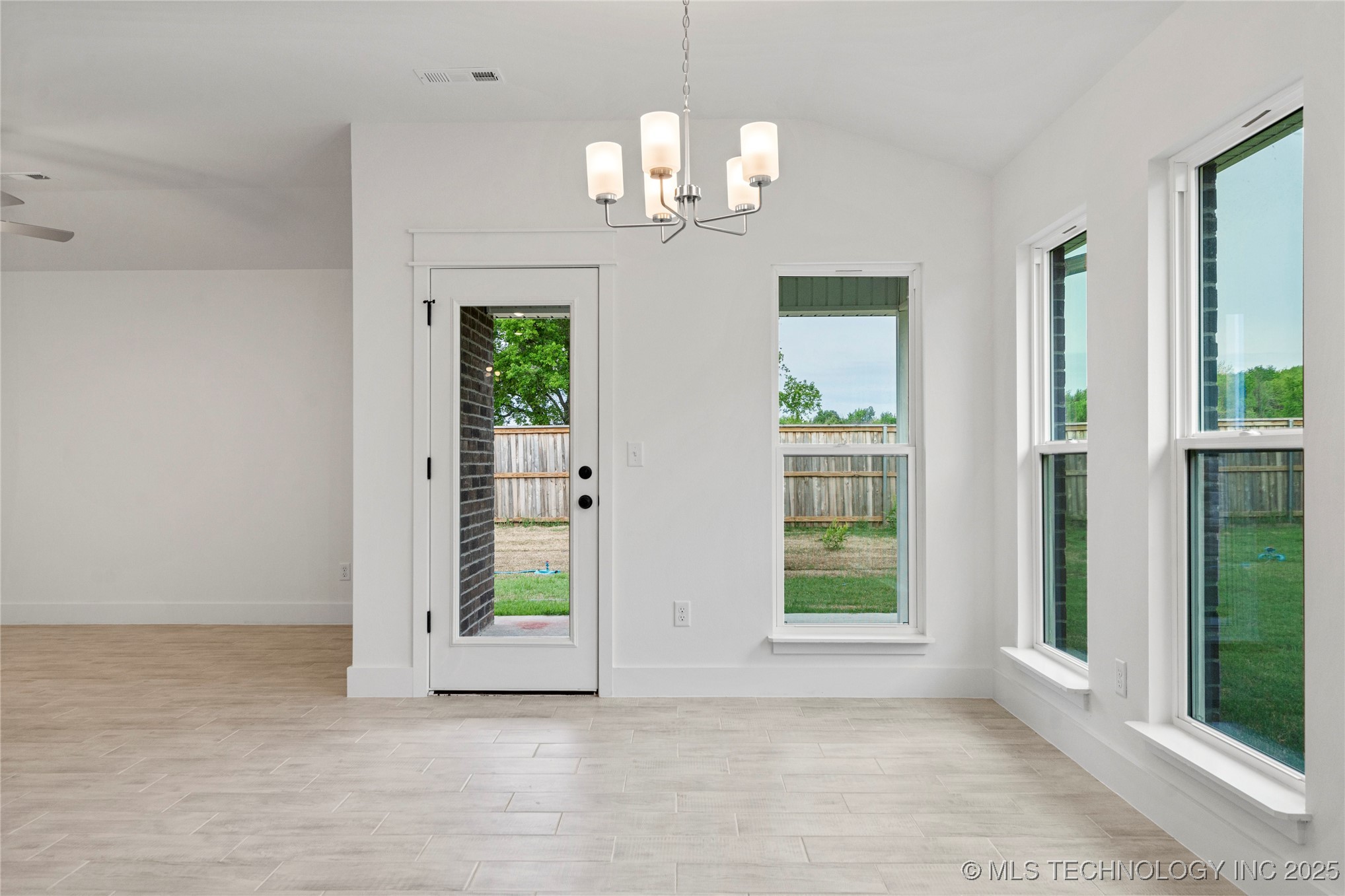 2812 E Monroe Street Broken Arrow OK 74014