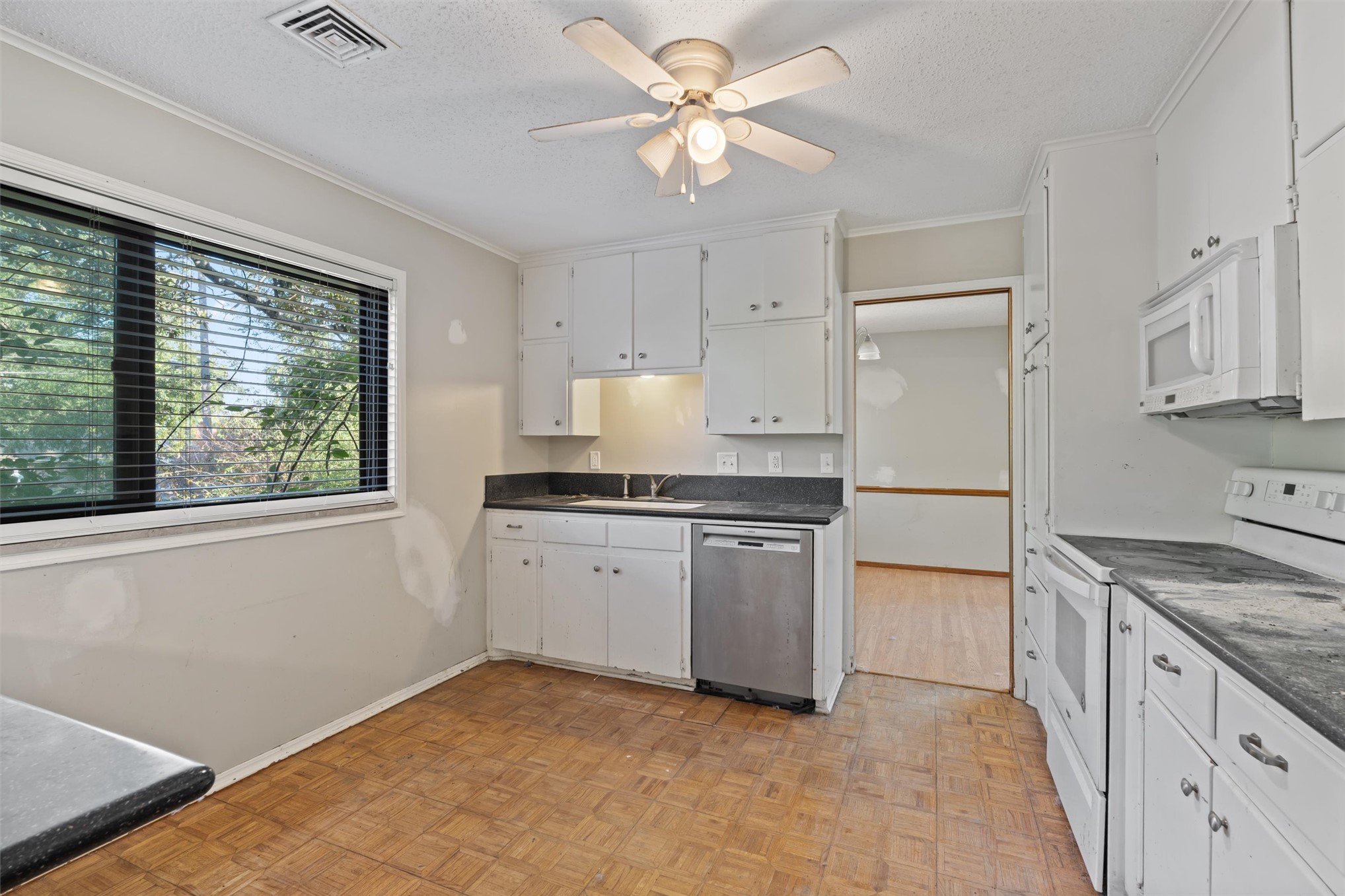 1208 SE Swan Drive Bartlesville OK 74006