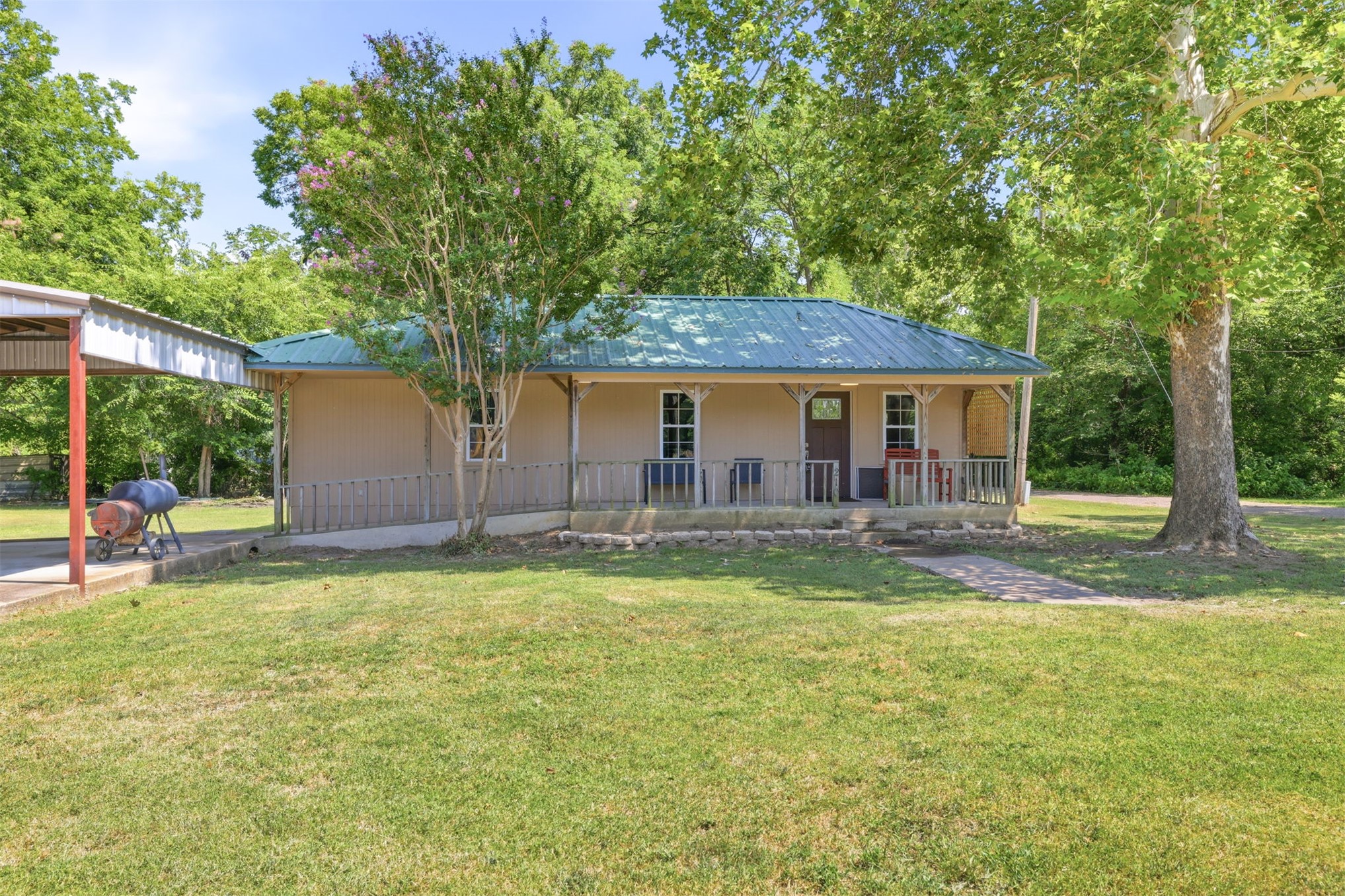 210 Main Caddo OK 74729