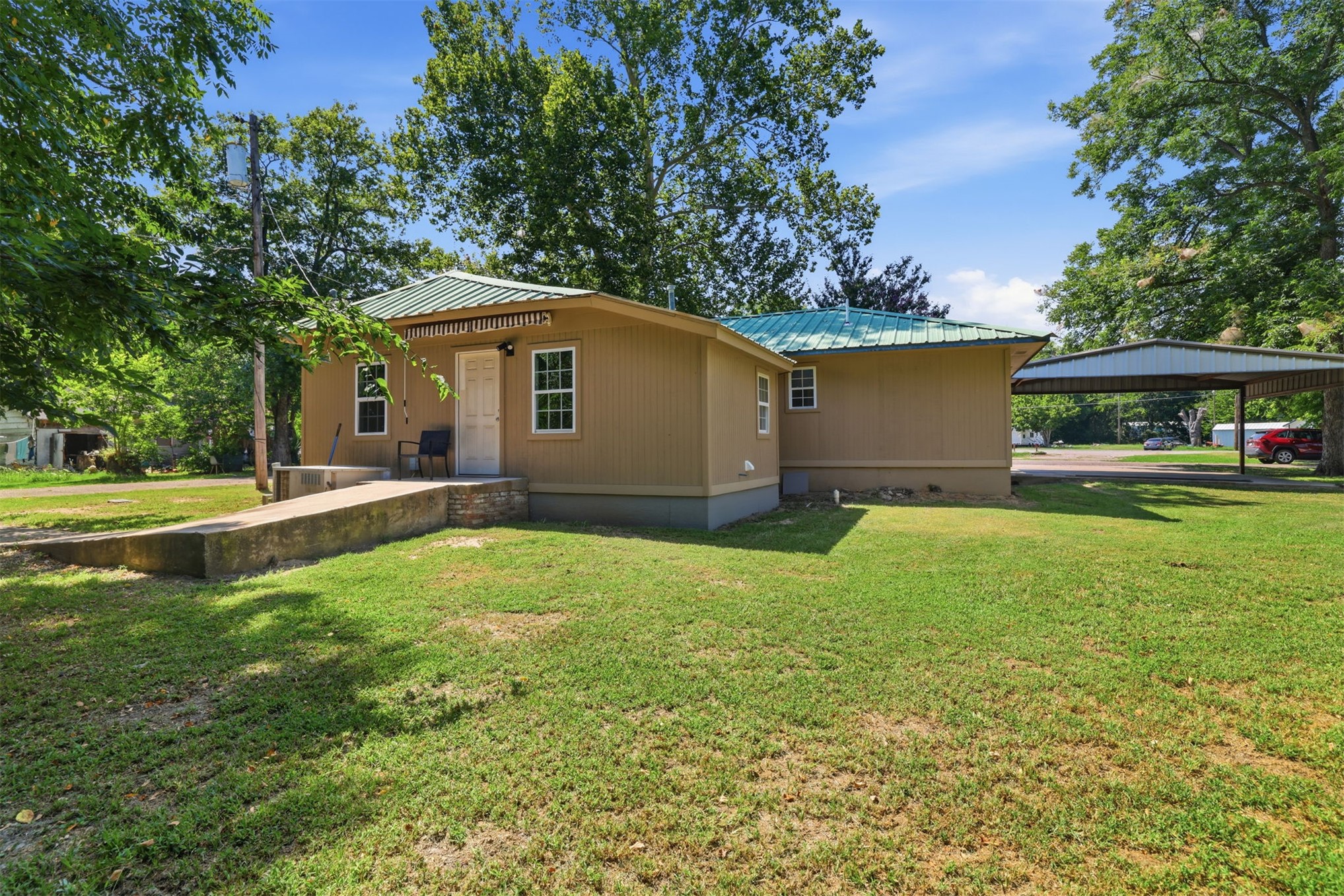 210 Main Caddo OK 74729