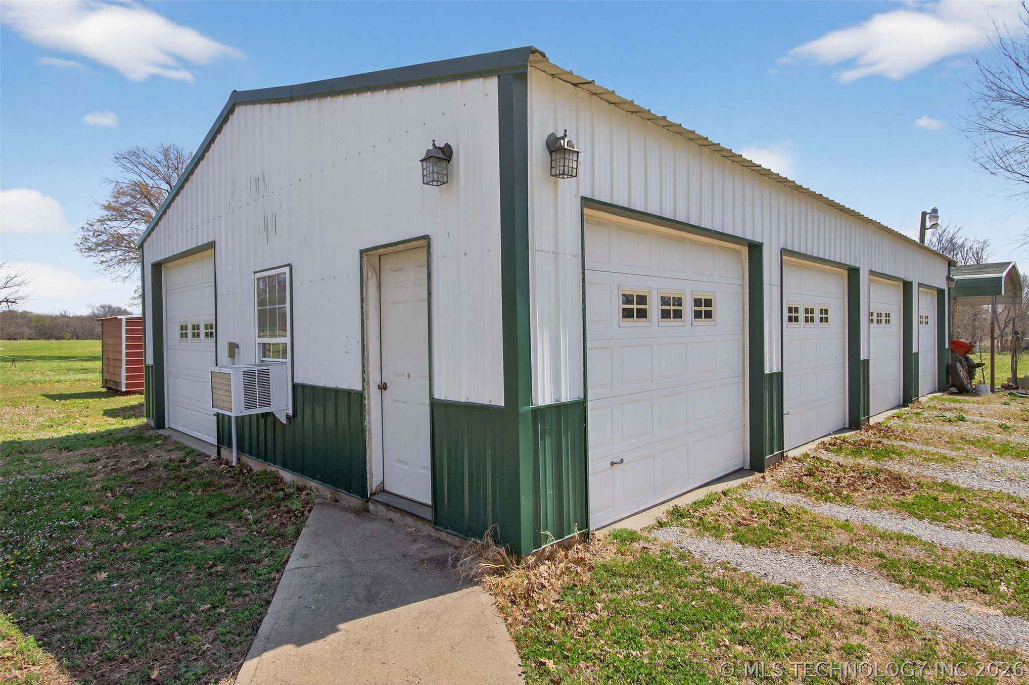 2709 S 34th Road Locust Grove OK 74352