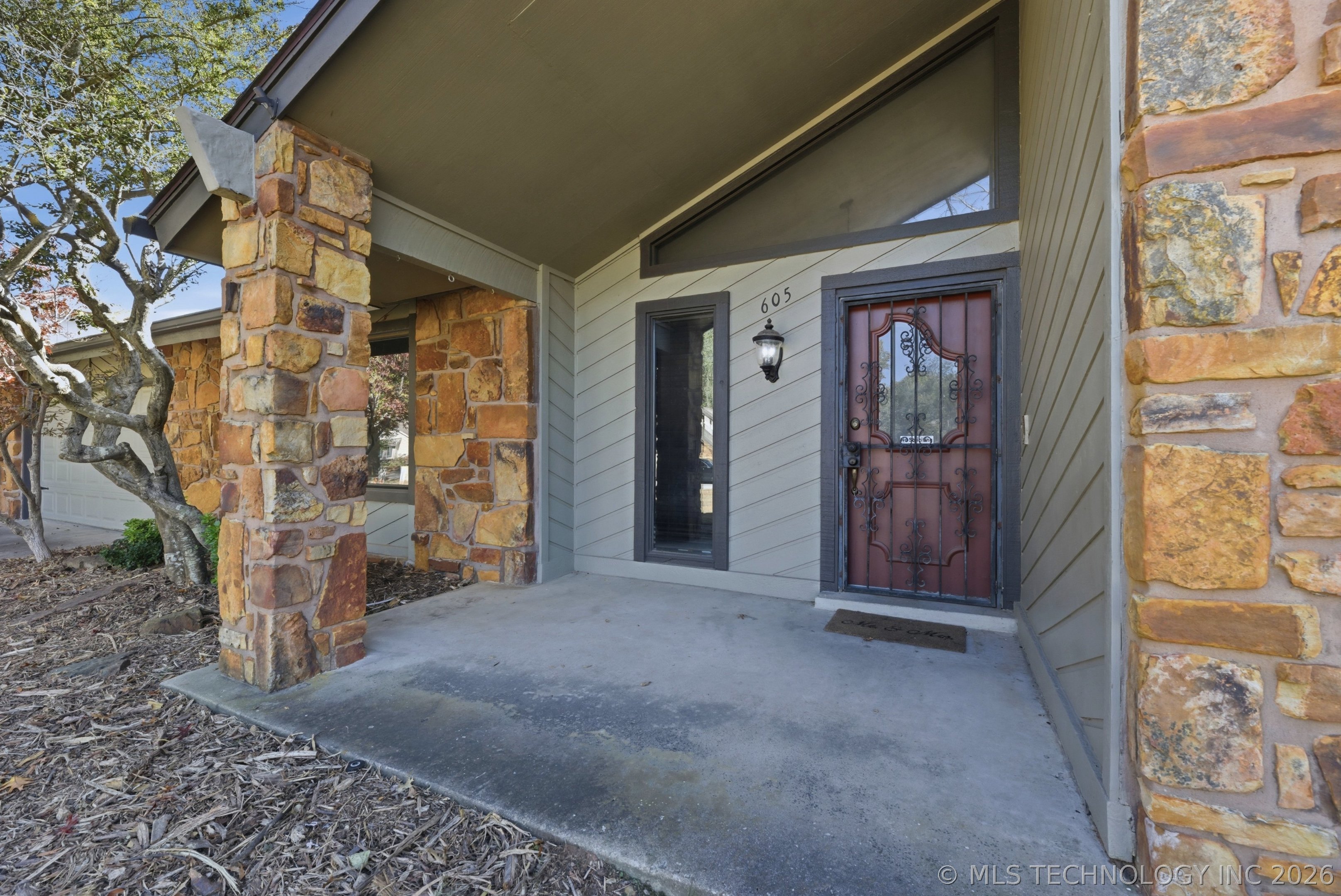 605 E Van Buren Street Broken Arrow OK 74011