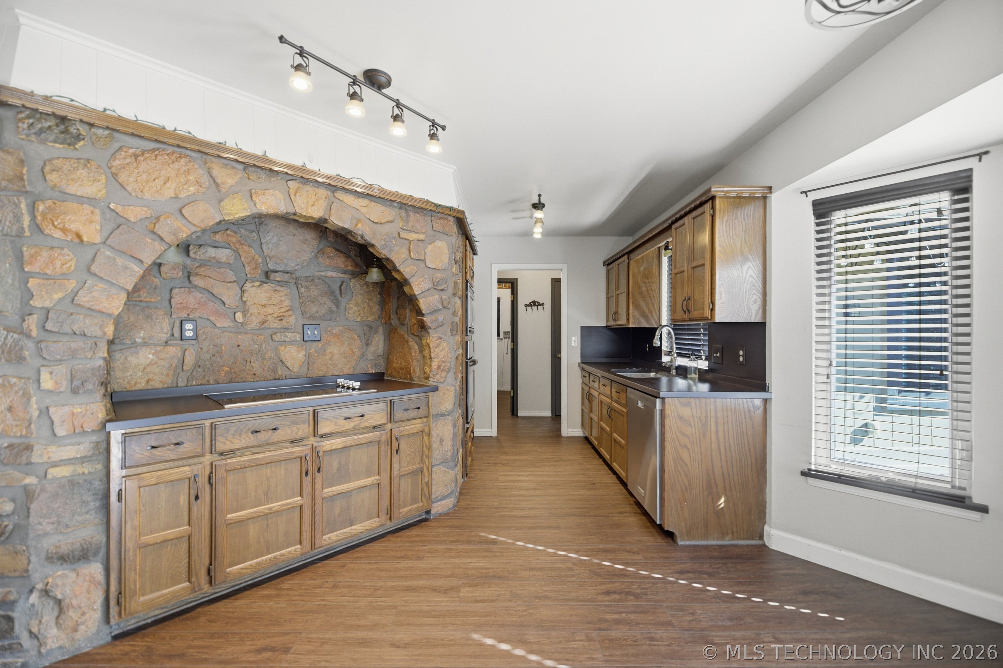 605 E Van Buren Street Broken Arrow OK 74011
