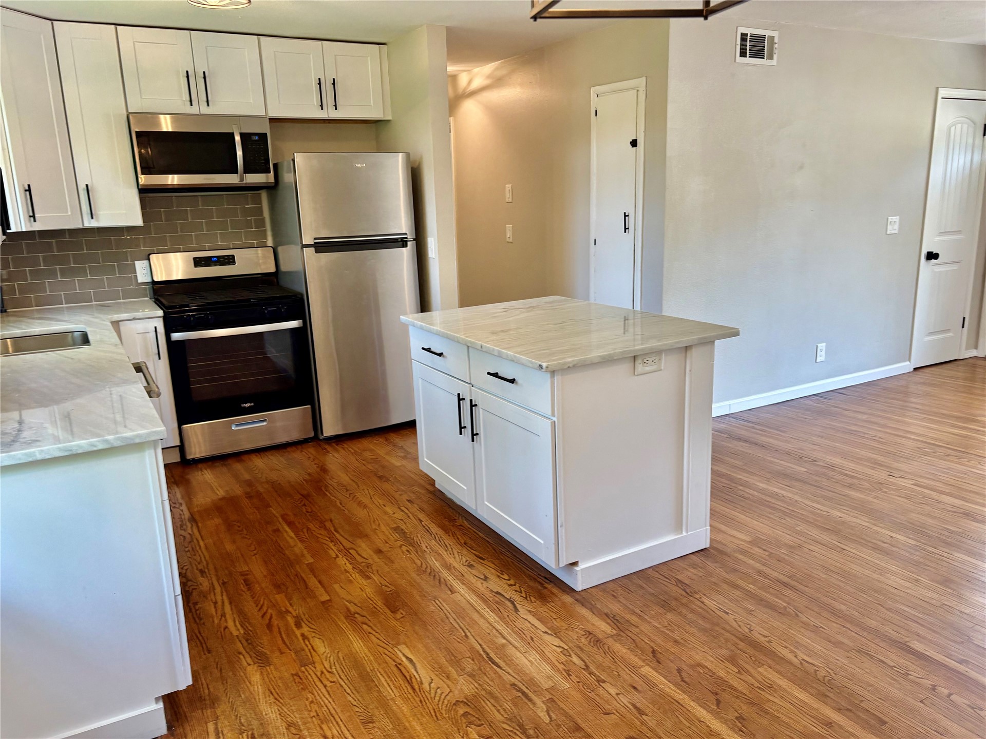 2131 W 46th Place S Tulsa OK 74107