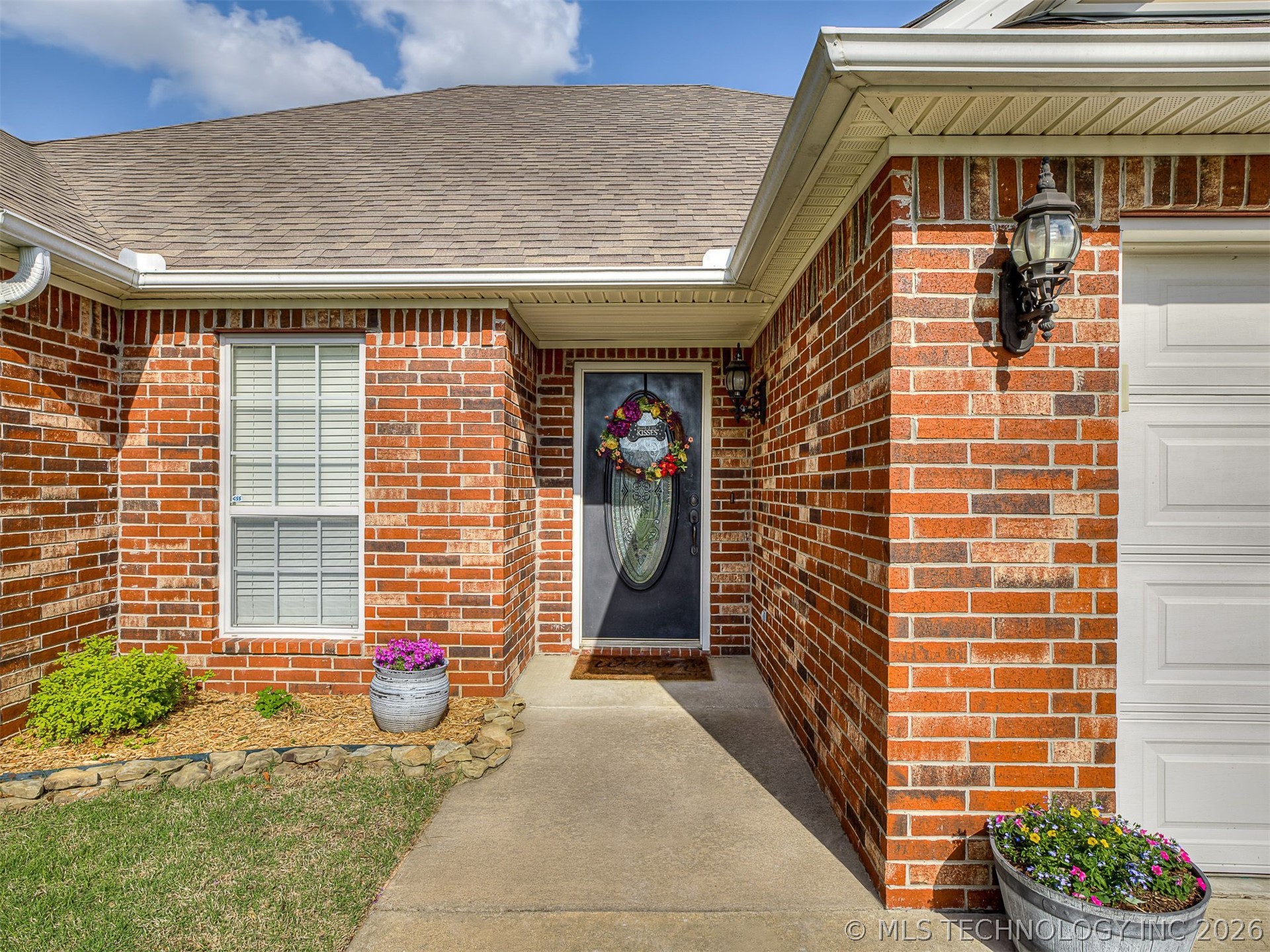 2004 Charleston Drive Bartlesville OK 74006