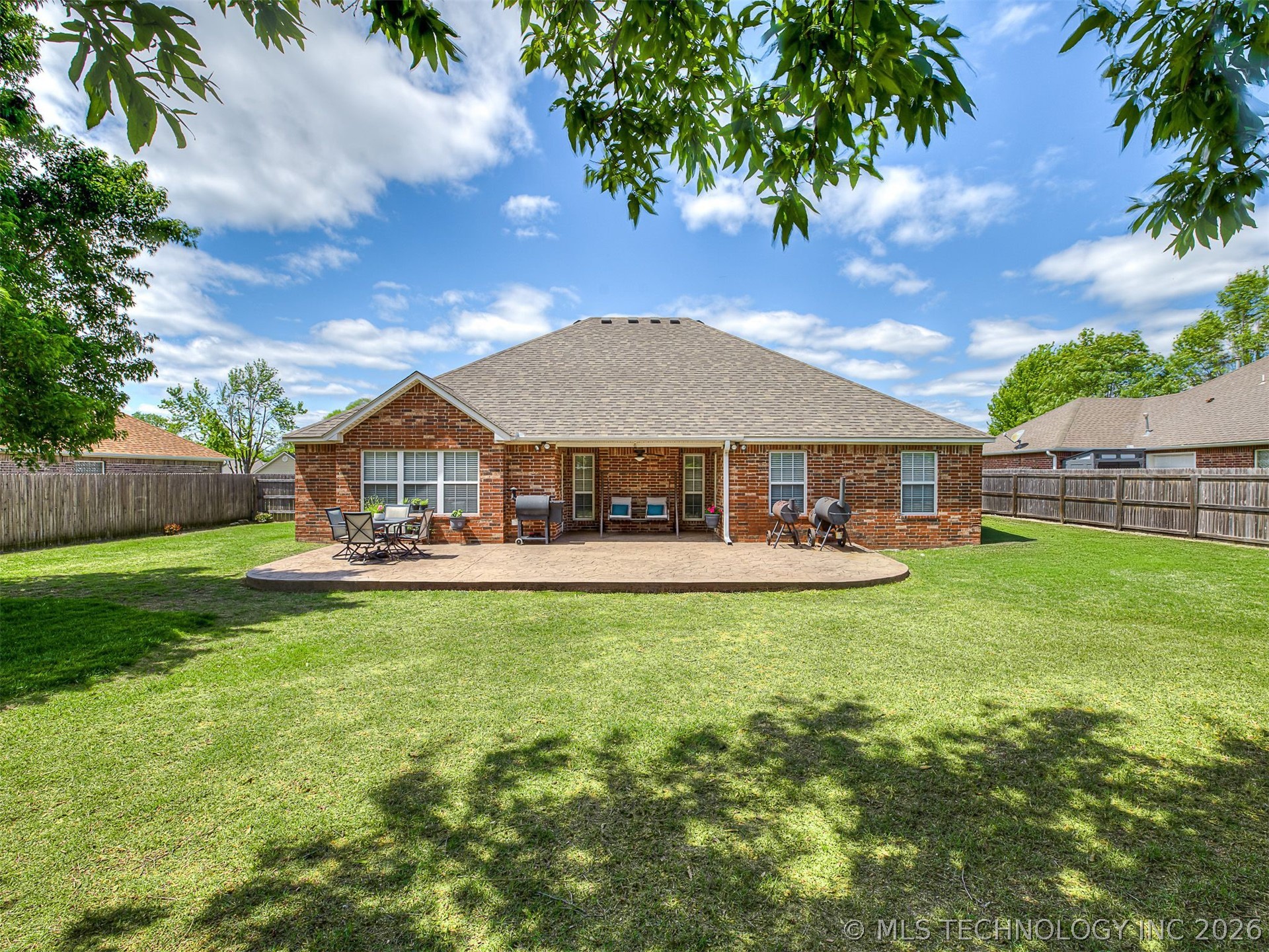 2004 Charleston Drive Bartlesville OK 74006