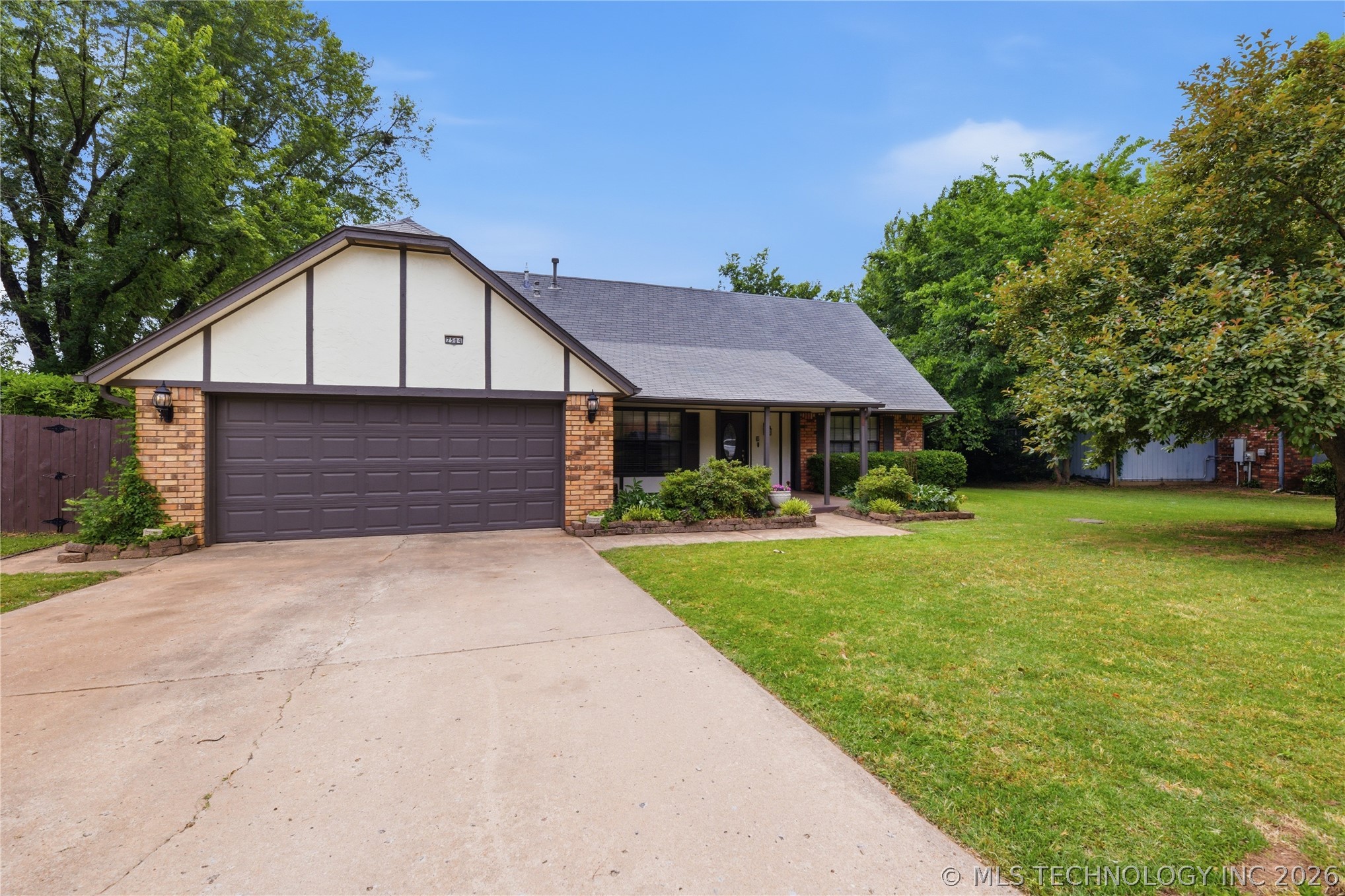 7504 S Juniper Avenue Broken Arrow OK 74011