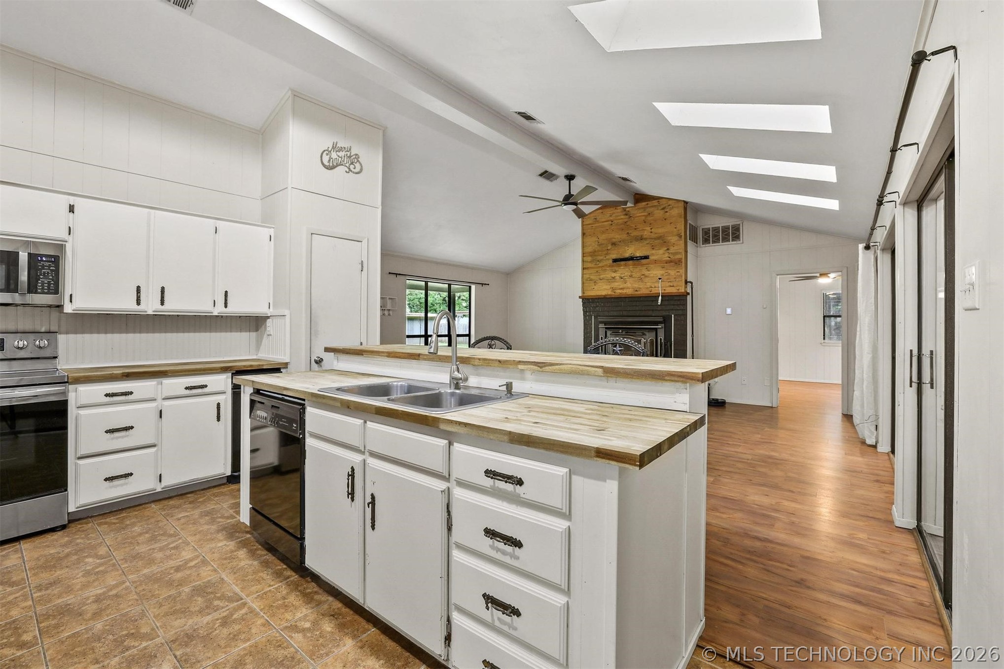 2754 Willafa Woods Cartwright OK 74731