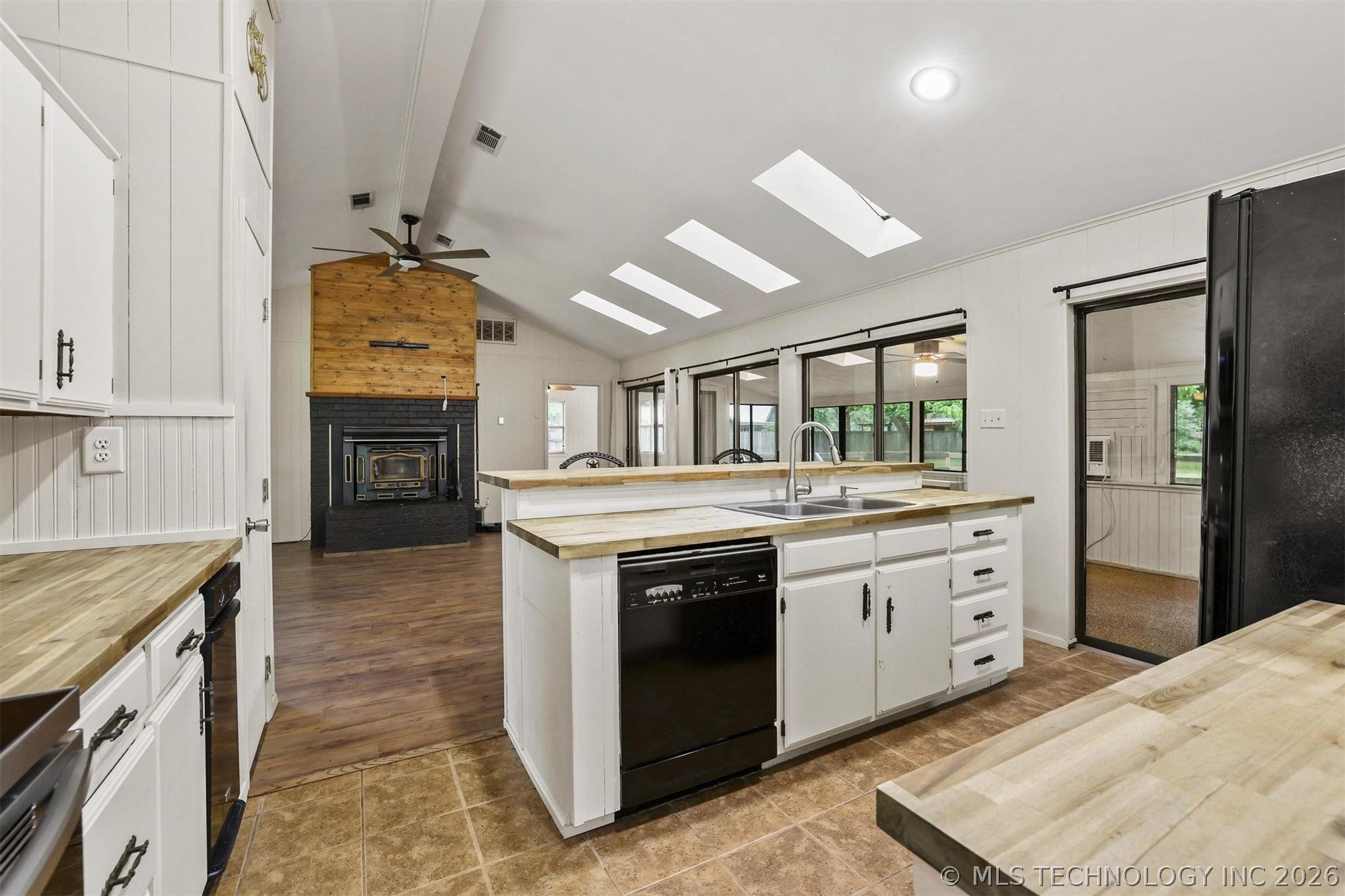 2754 Willafa Woods Cartwright OK 74731