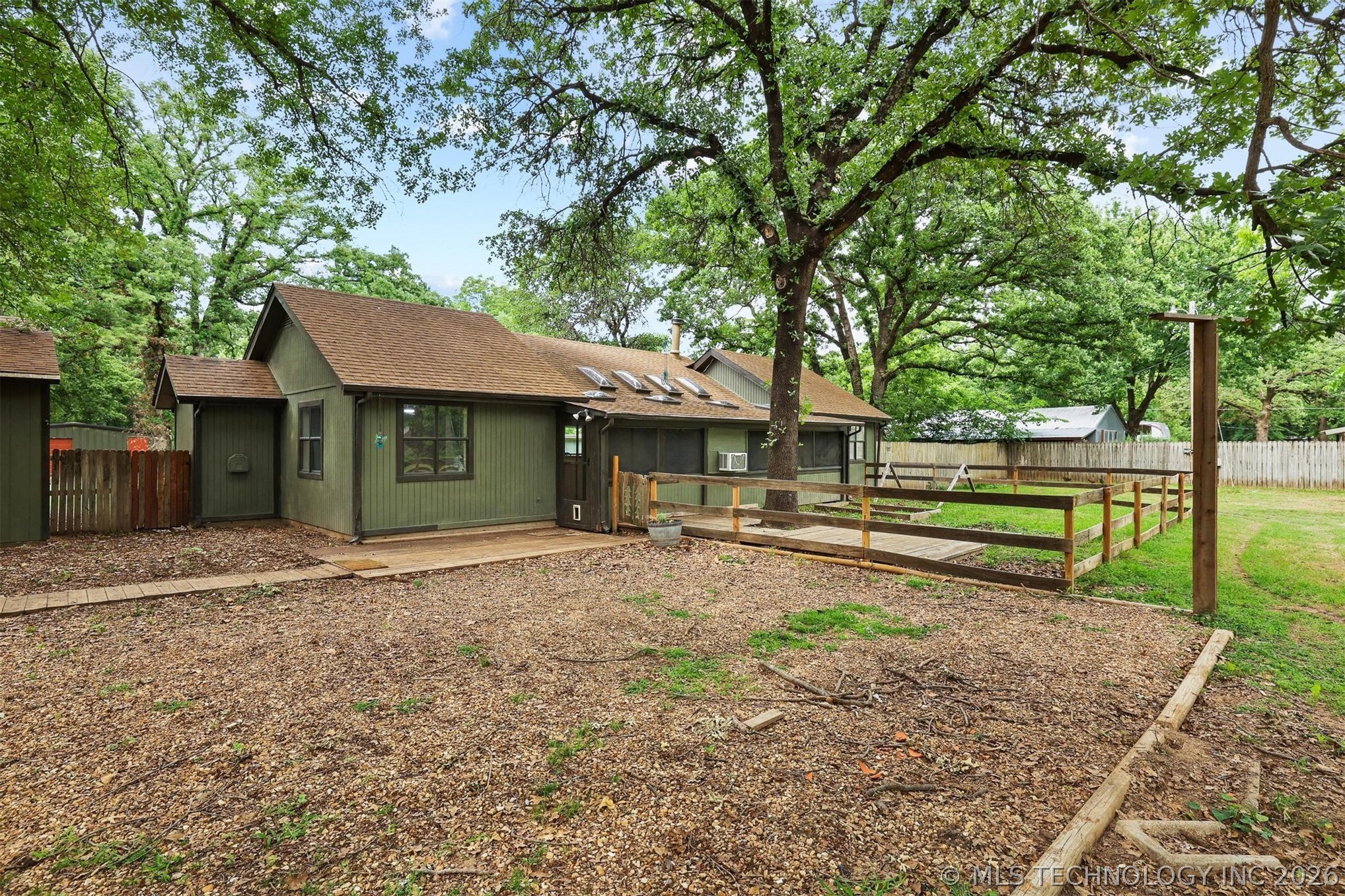 2754 Willafa Woods Cartwright OK 74731