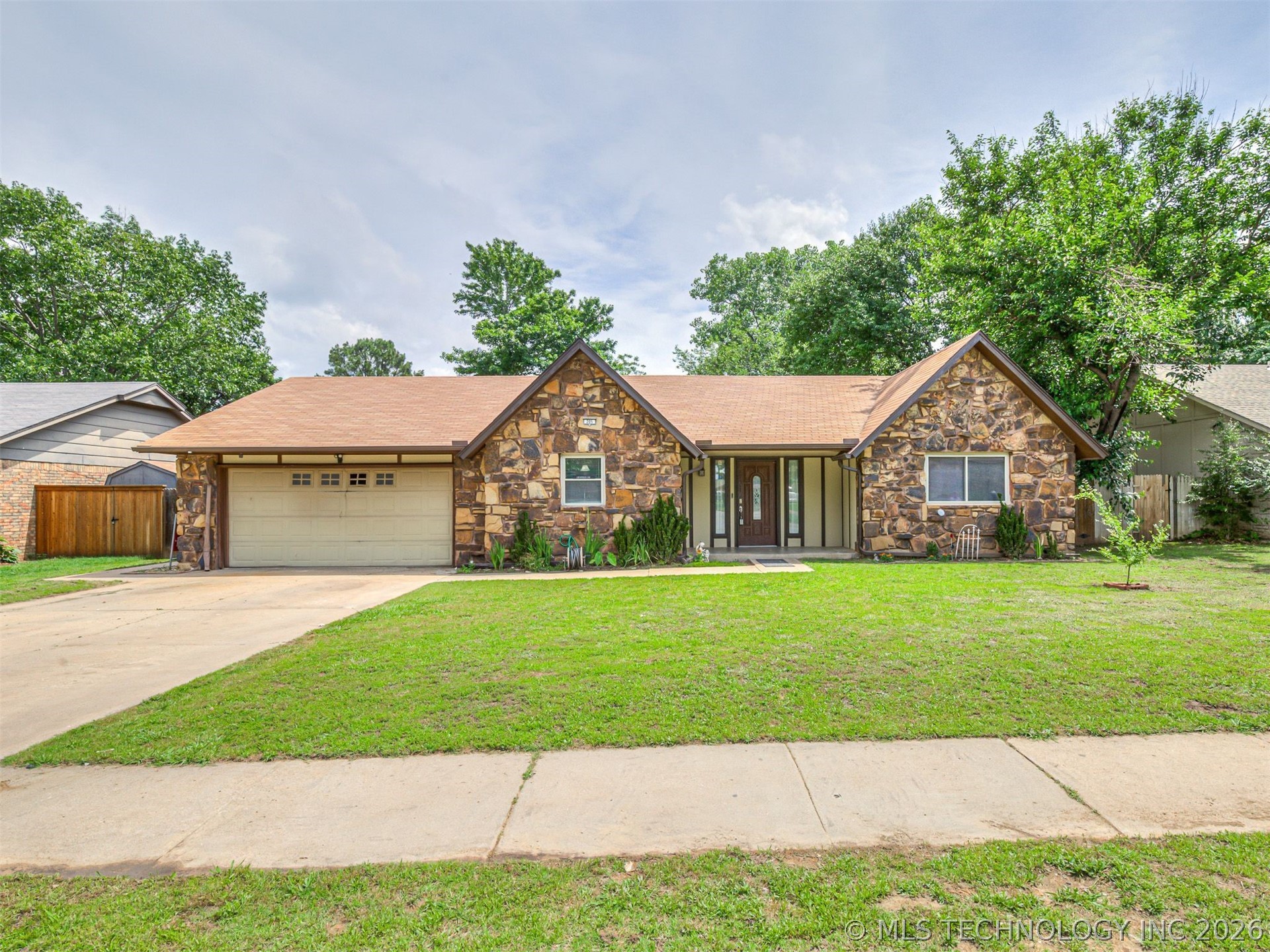 205 Fox Run Circle Jenks OK 74037
