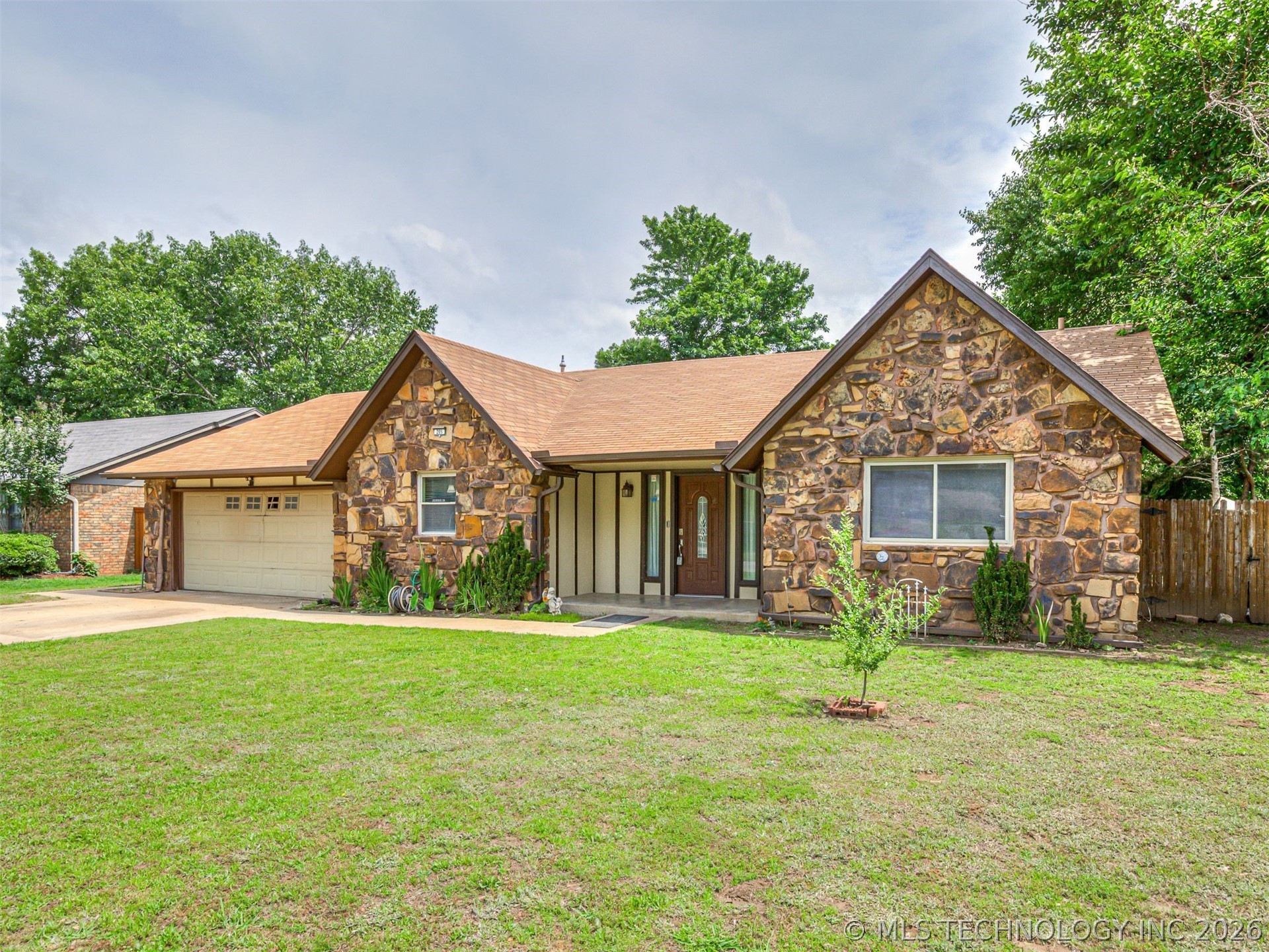 205 Fox Run Circle Jenks OK 74037