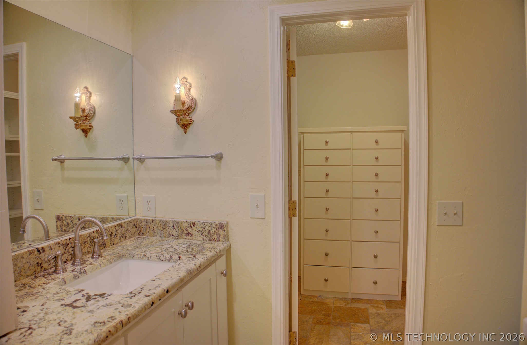 6642 E 88th Place S Tulsa OK 74120
