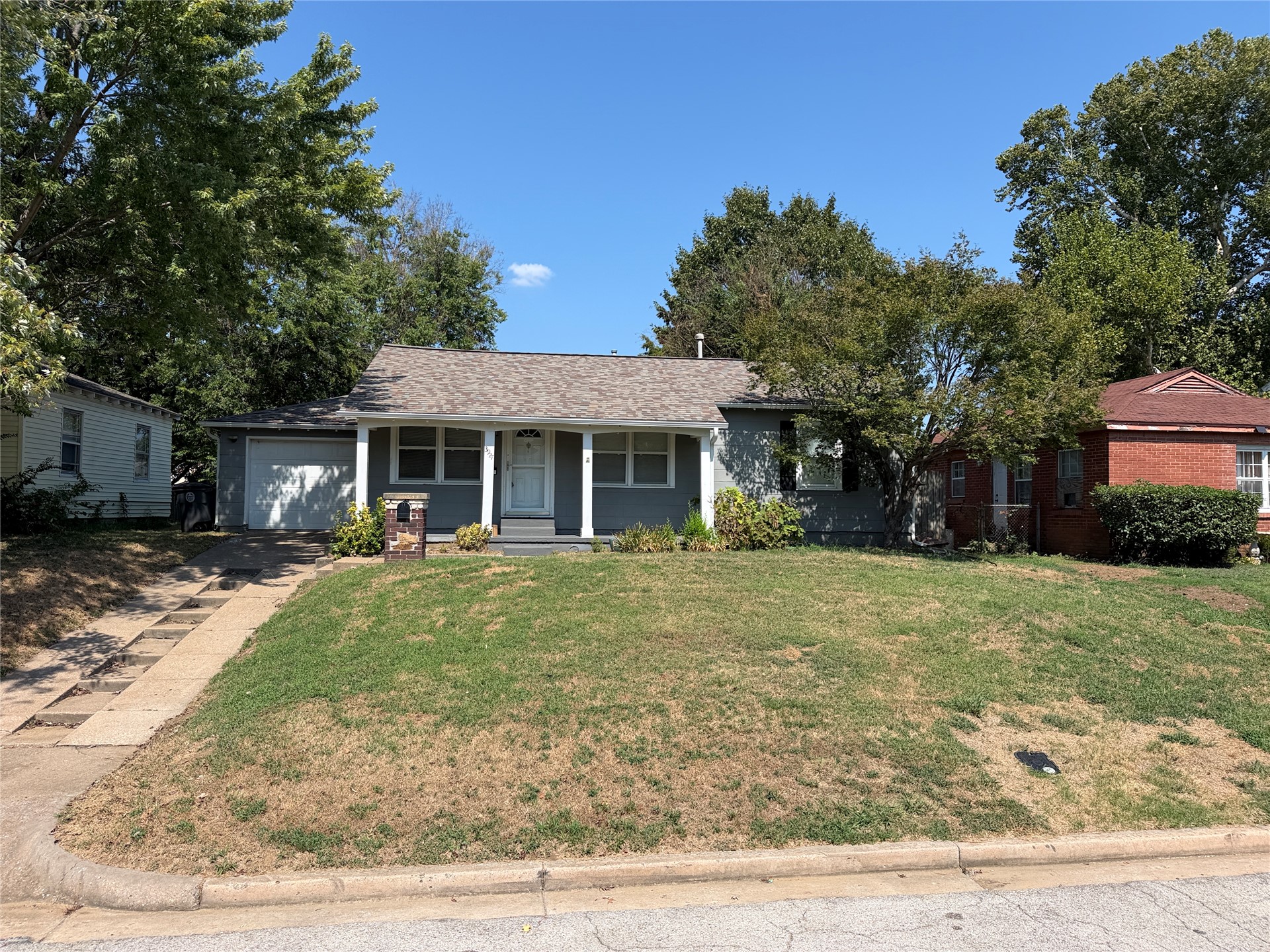 3927 E 2nd Street E Tulsa OK 74112