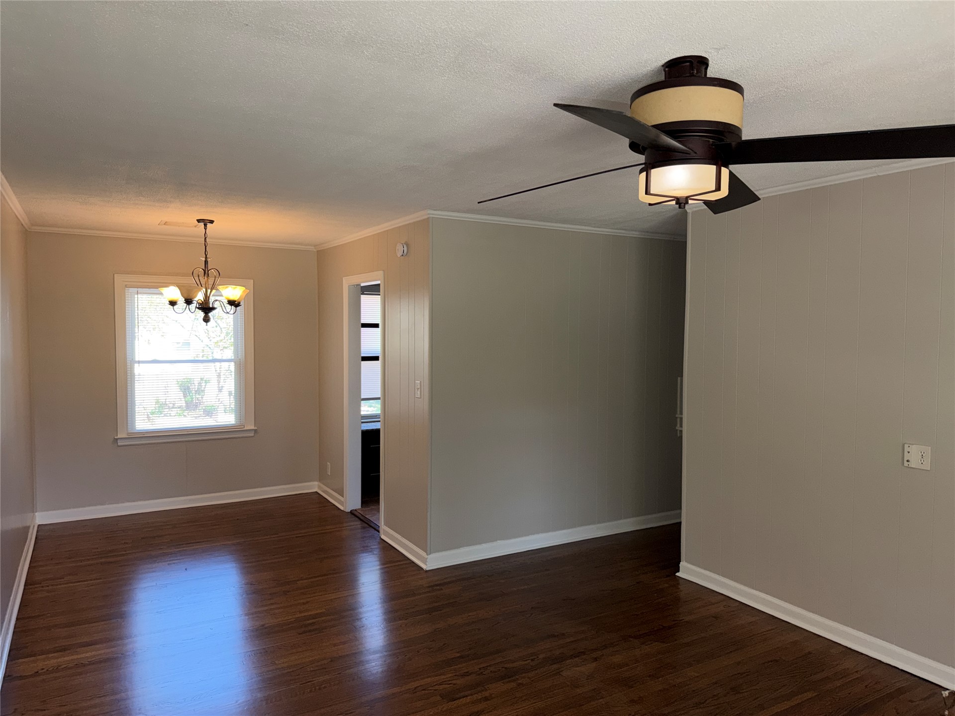 3927 E 2nd Street E Tulsa OK 74112
