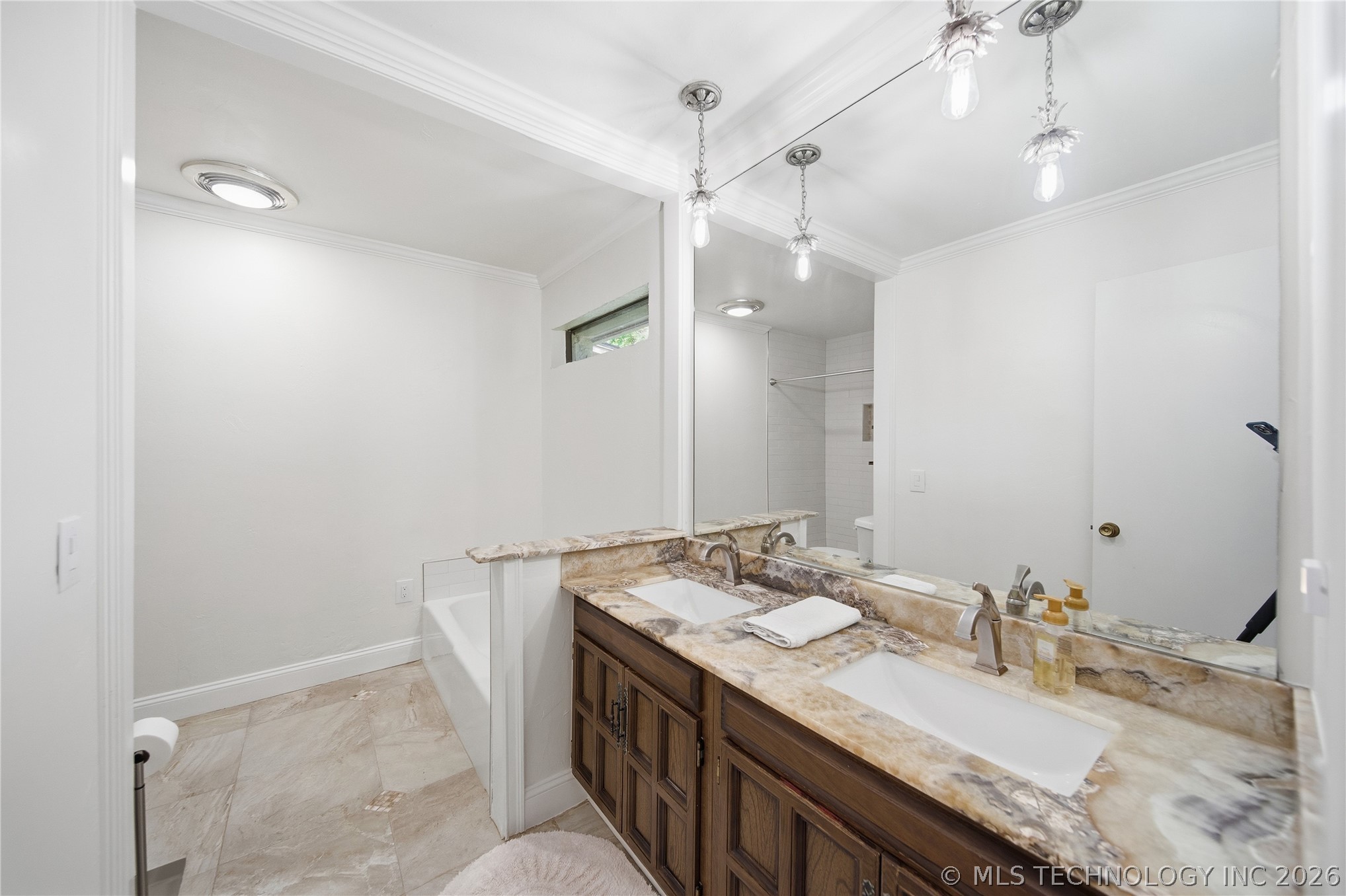 2605 E 72nd Street Tulsa OK 74136