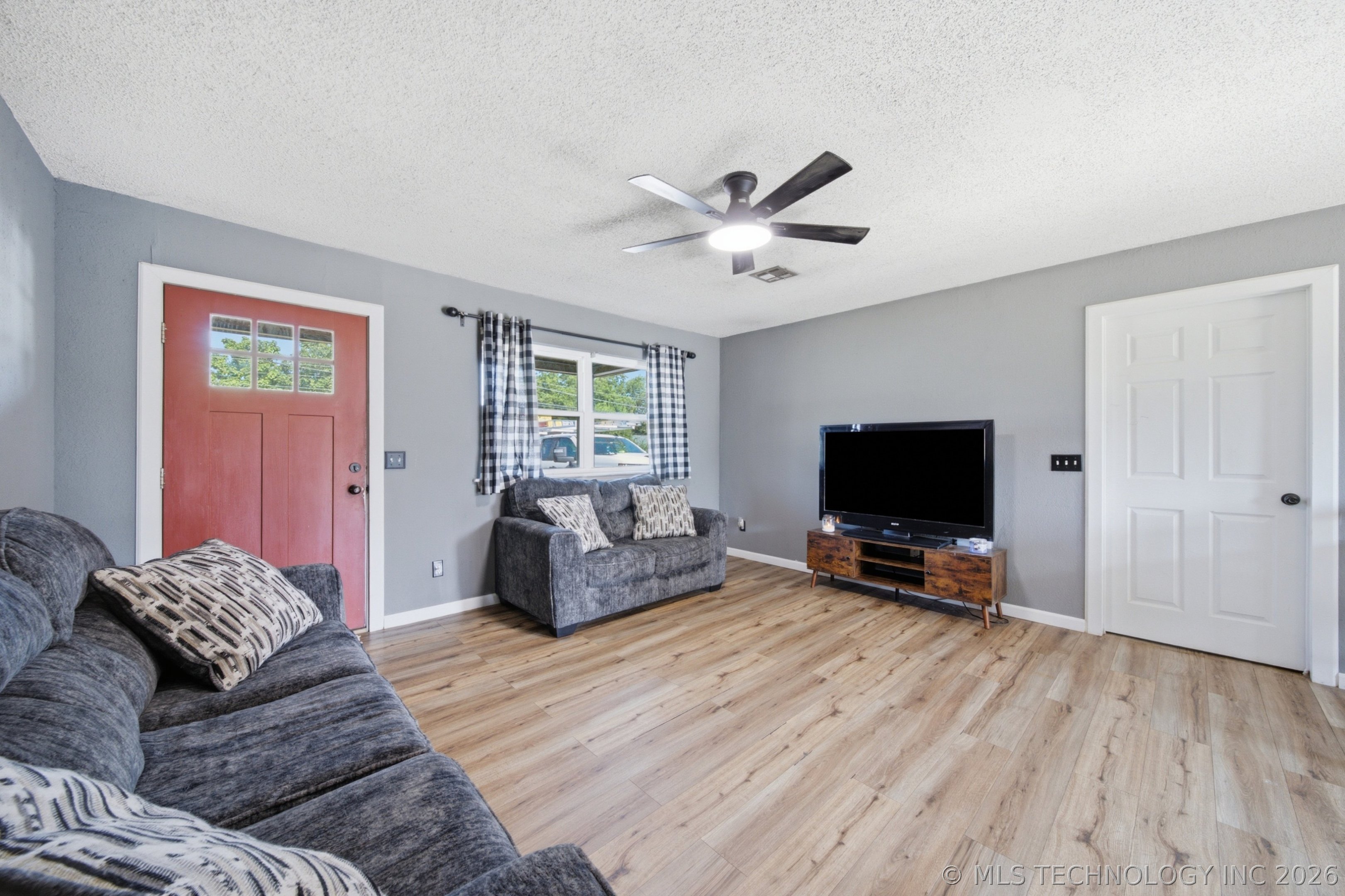 111 S 6th Street Morris OK 74445