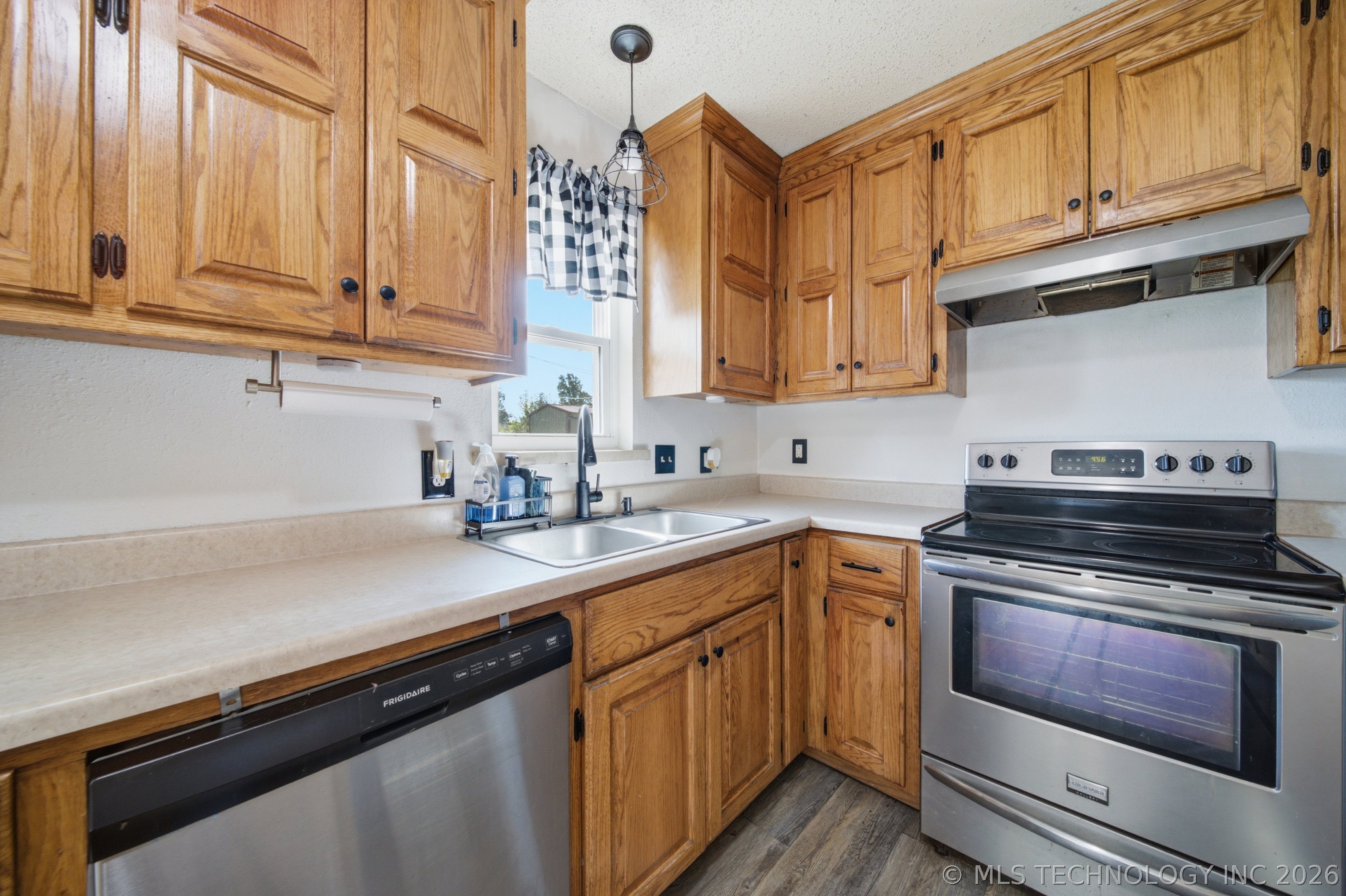 111 S 6th Street Morris OK 74445
