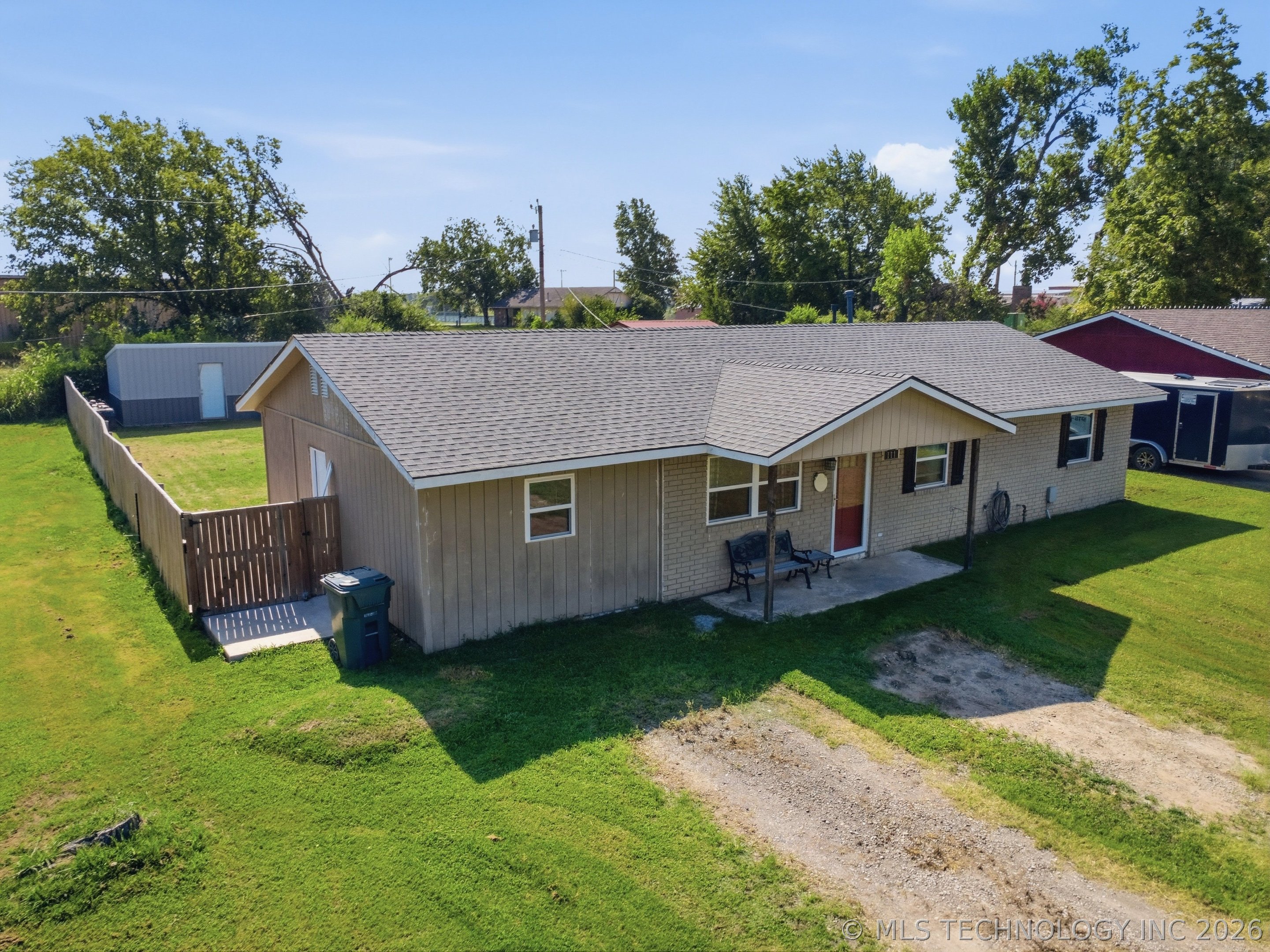 111 S 6th Street Morris OK 74445