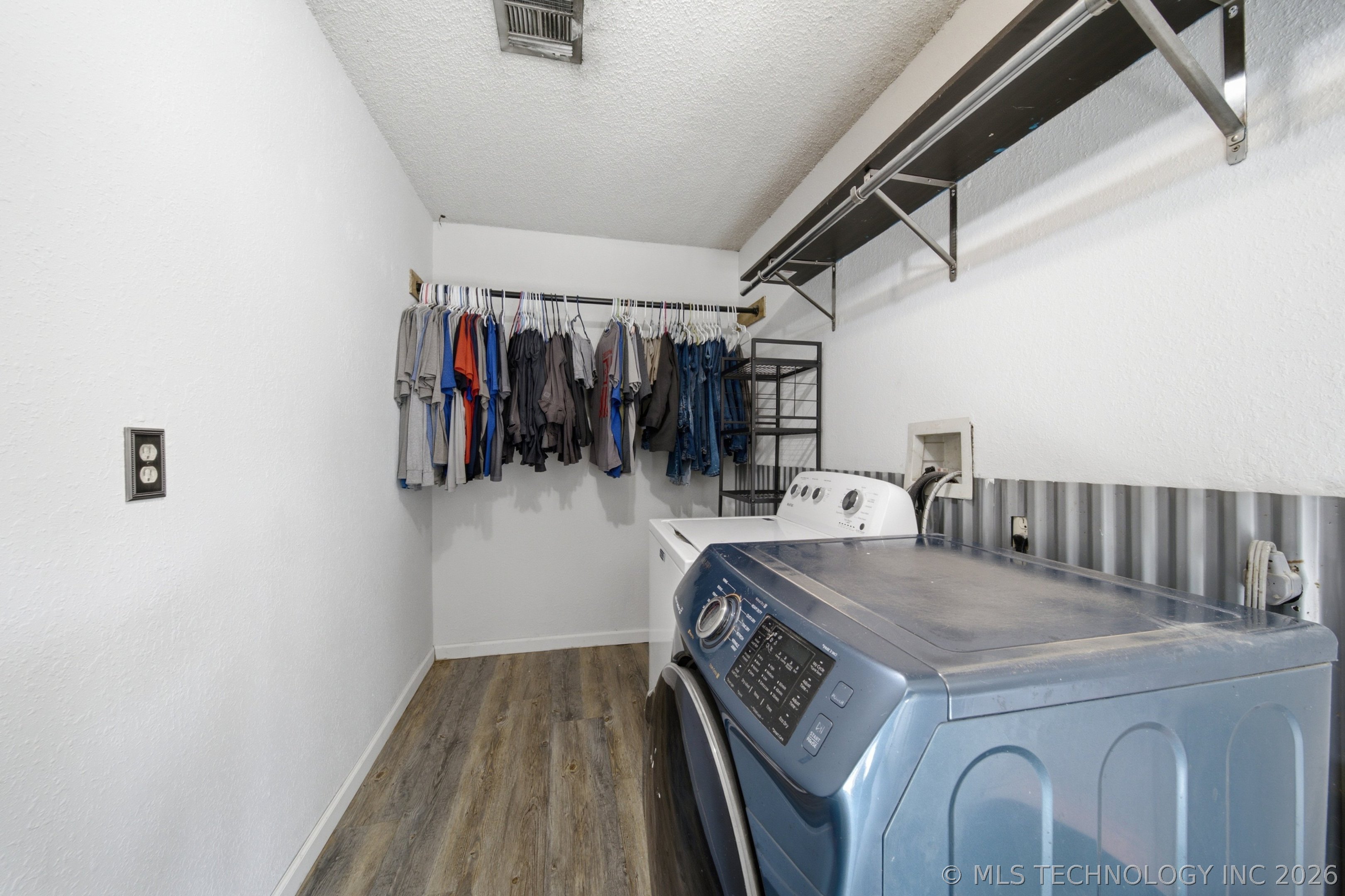 111 S 6th Street Morris OK 74445