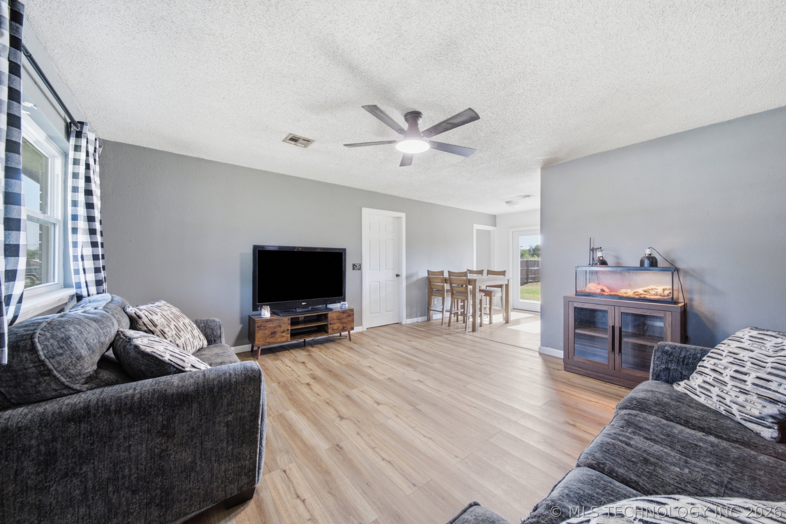 111 S 6th Street Morris OK 74445